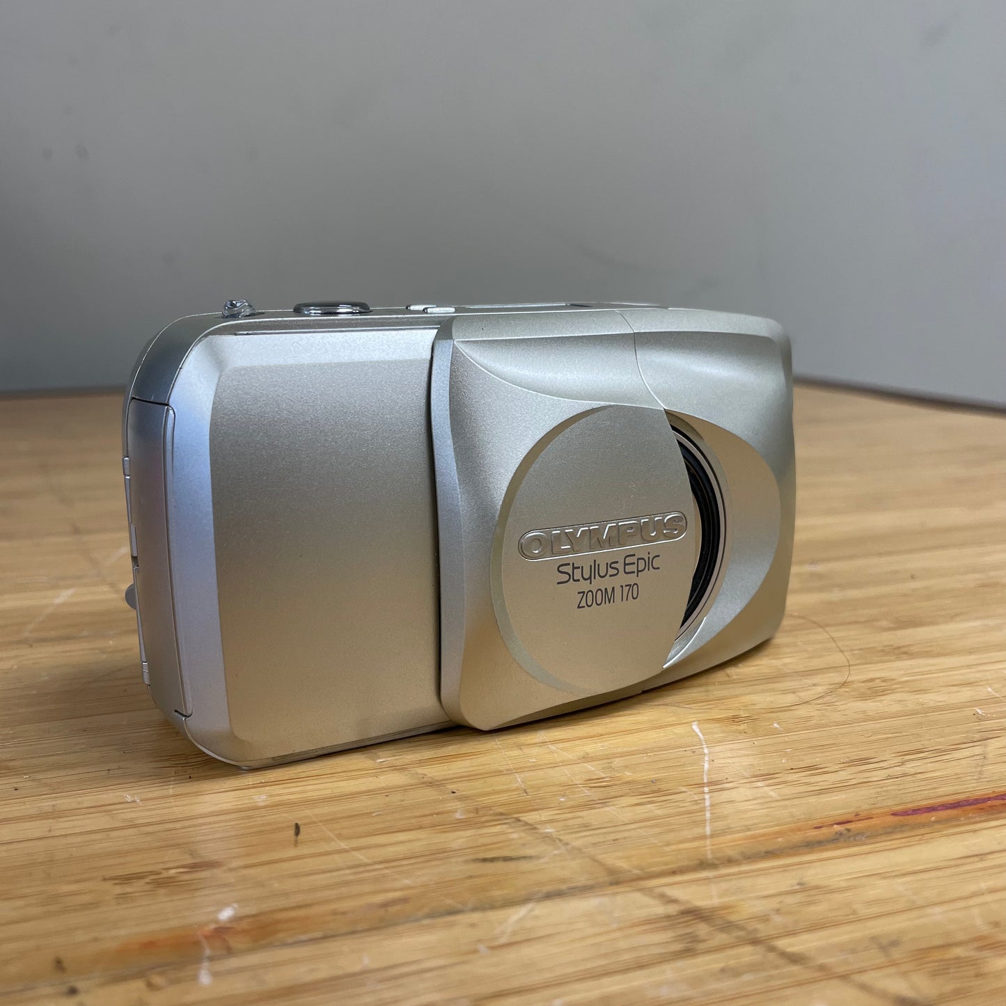 Olympus Stylus Epic Zoom 170 35mm All Weather Point & Shoot Camera w/ Case S# 4201525