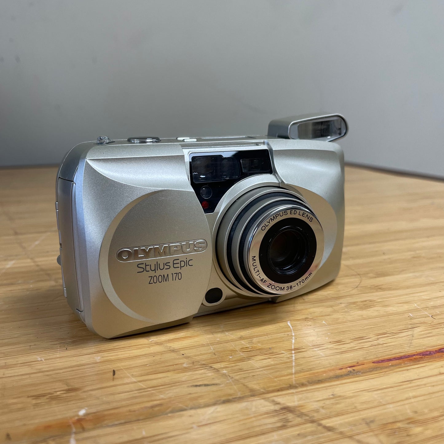 Olympus Stylus Epic Zoom 170 35mm All Weather Point & Shoot Camera w/ Case S# 4201525