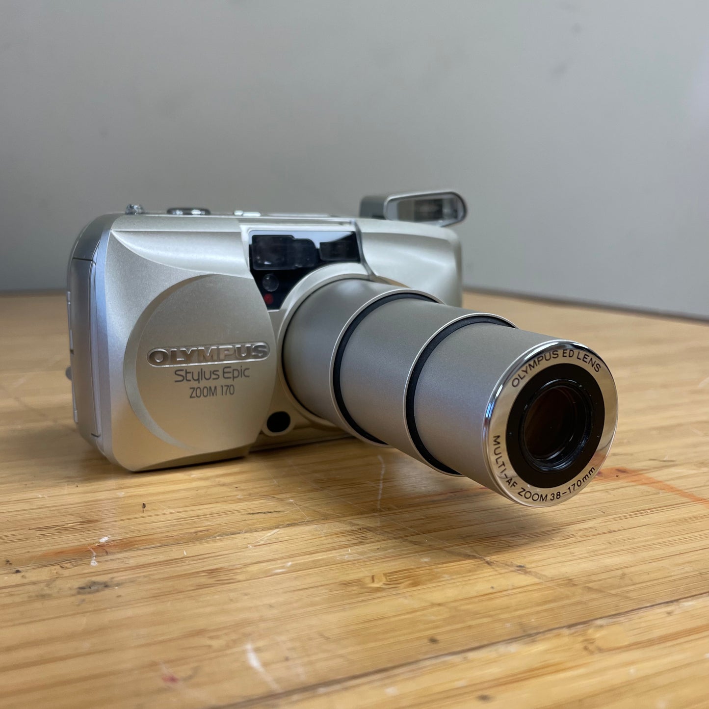 Olympus Stylus Epic Zoom 170 35mm All Weather Point & Shoot Camera w/ Case S# 4201525