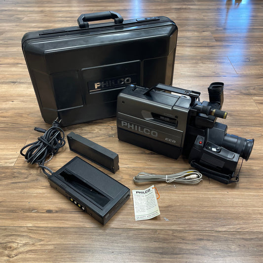 Philco VCR809AV01 VHS High Shutter CCD Analog Movie Camcorder S# 62067301 w/ Case
