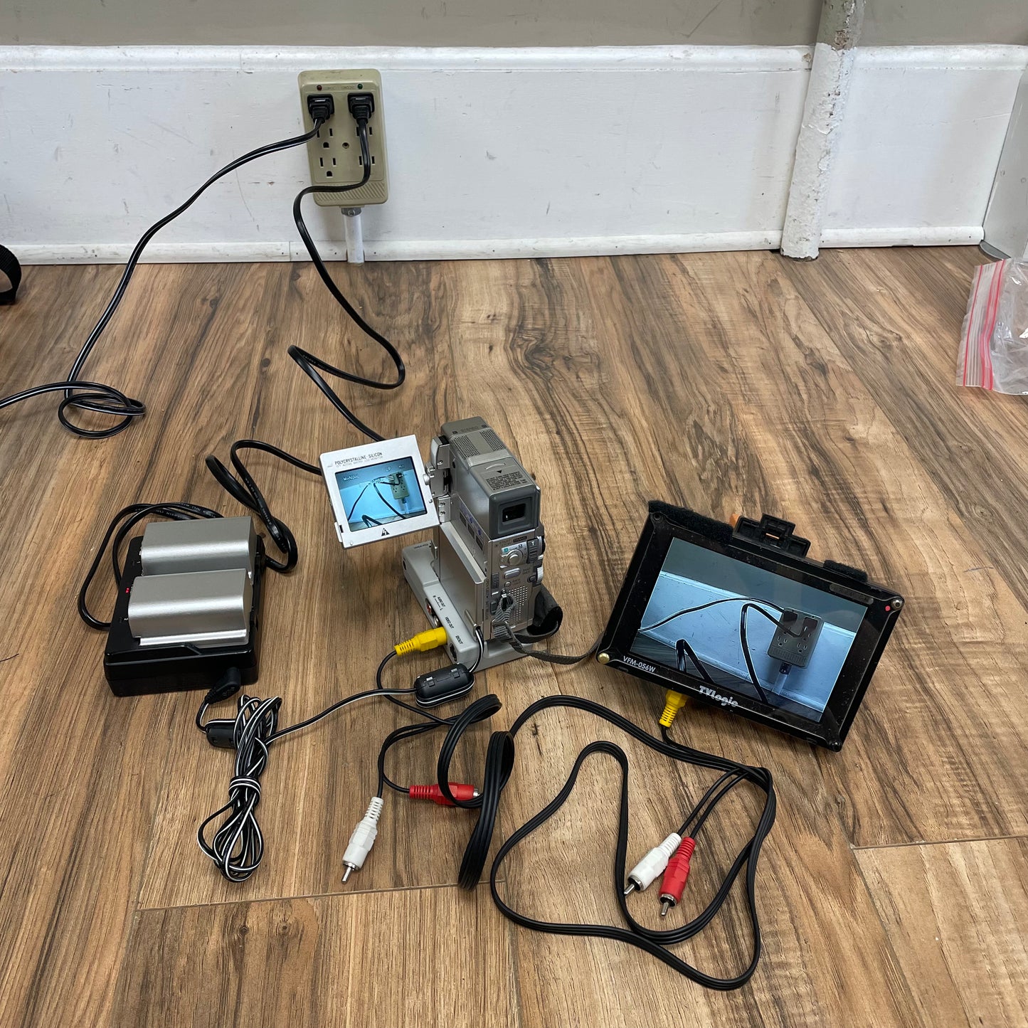 JVC GR-DVM70 Digital CyberCam Mini DV Camcorder w/ Docking Station, Batteries, Tapes & More!