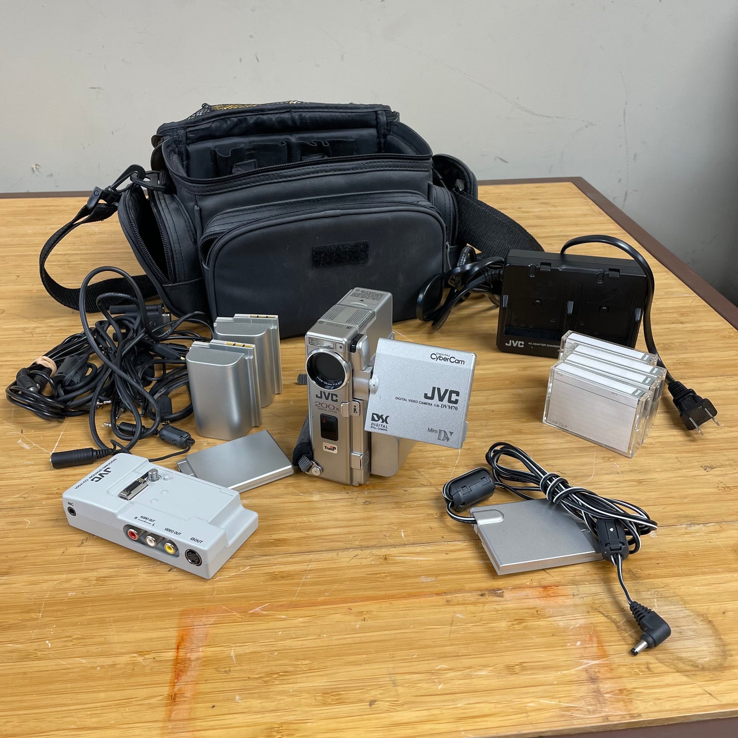 JVC GR-DVM70 Digital CyberCam Mini DV Camcorder w/ Docking Station, Batteries, Tapes & More!
