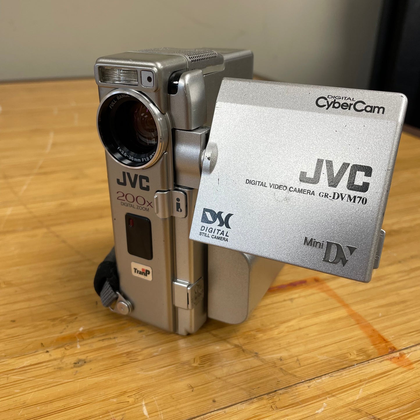 JVC GR-DVM70 Digital CyberCam Mini DV Camcorder w/ Docking Station, Batteries, Tapes & More!