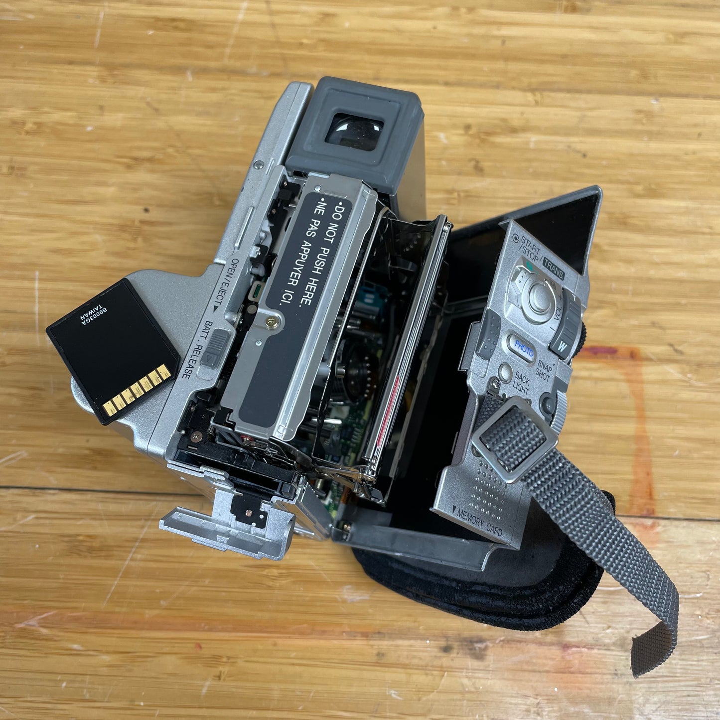 JVC GR-DVM70 Digital CyberCam Mini DV Camcorder w/ Docking Station, Batteries, Tapes & More!
