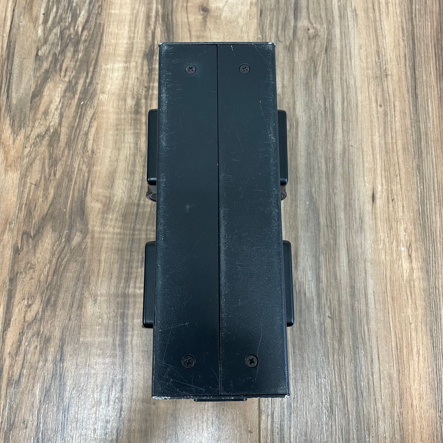 Phylion PL-4680P Quad Charger for Panasonic D54 DV Batteries - S# 065700