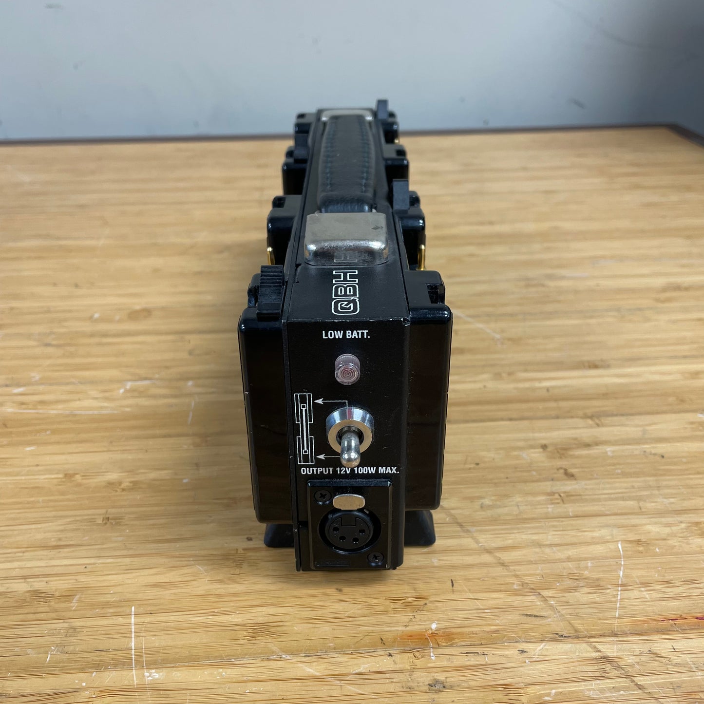 Anton/Bauer QBH Quad Battery Holder – 4-Battery Gold Mount Continuous Power Supply - S# 29969