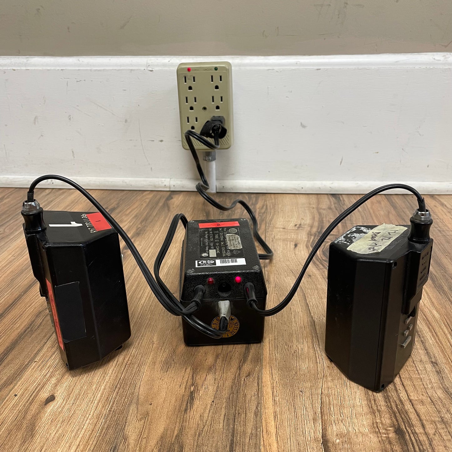 Arri NCL SR I & II Dual Battery Charger - S# 1387