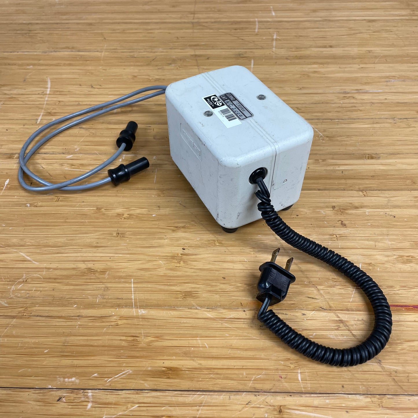 Cine 60 HF-Universal Dual Charger for SR I & II Batteries - S# 76344