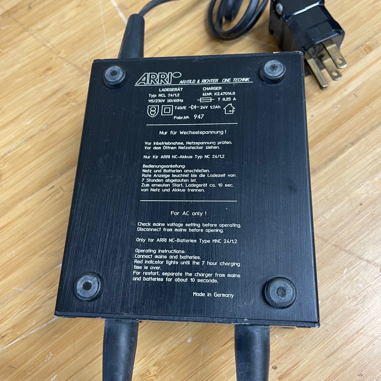 Arri NCL 24V 1.2Ah SR3 Dual Battery Charger K2.47014.0 - S# 947