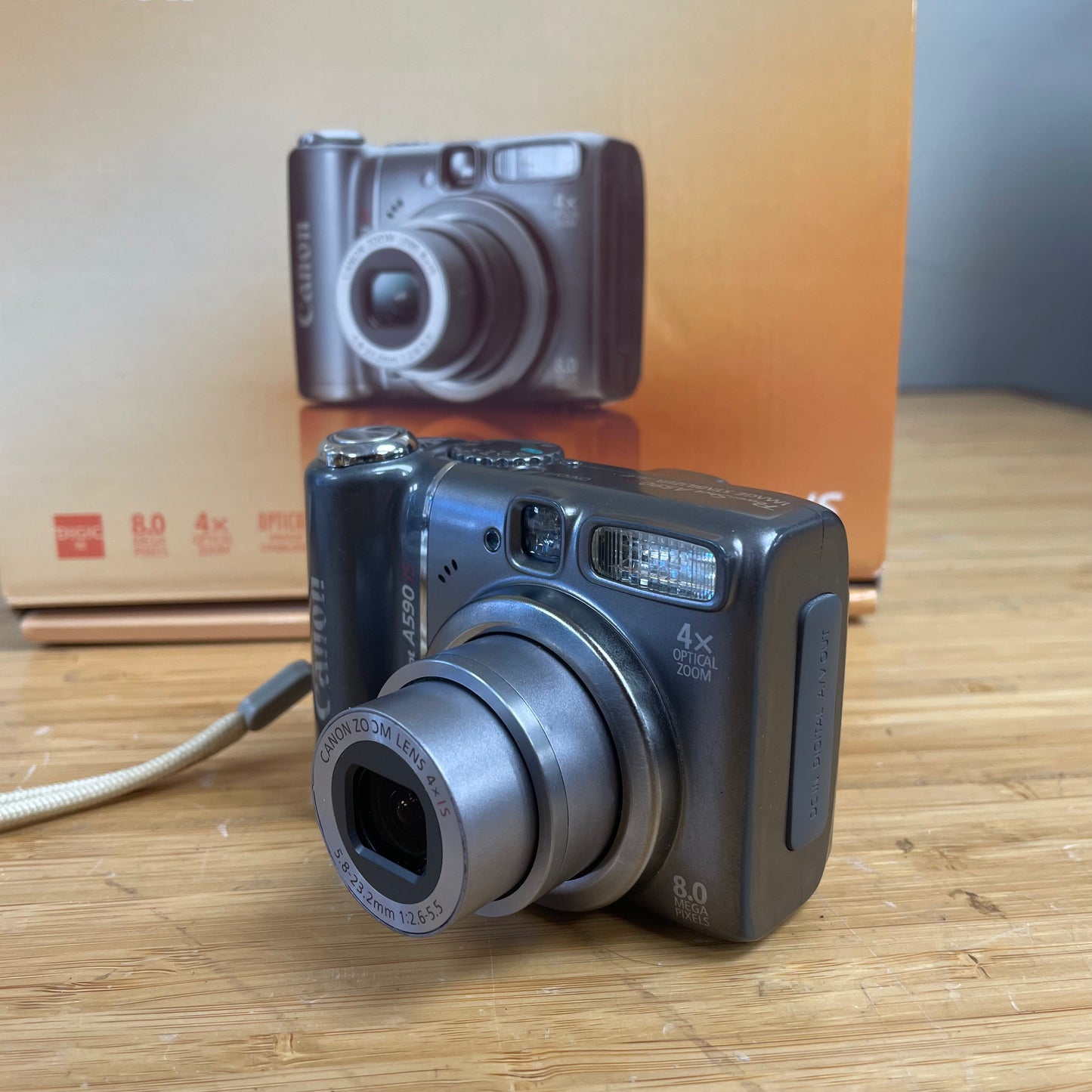 Canon Powershot A590 IS 8.0MP 4x Zoom - Digital Camera - Point & Shoot