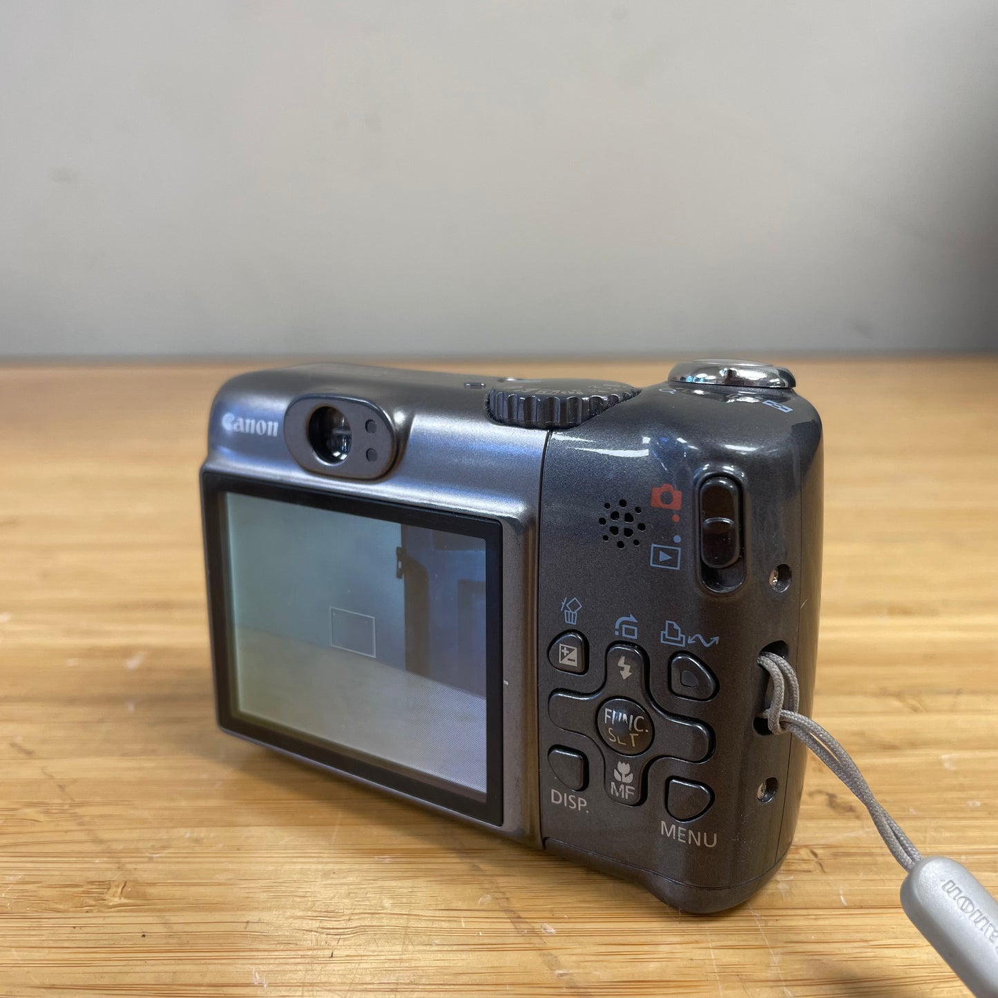 Canon Powershot A590 IS 8.0MP 4x Zoom - Digital Camera - Point & Shoot