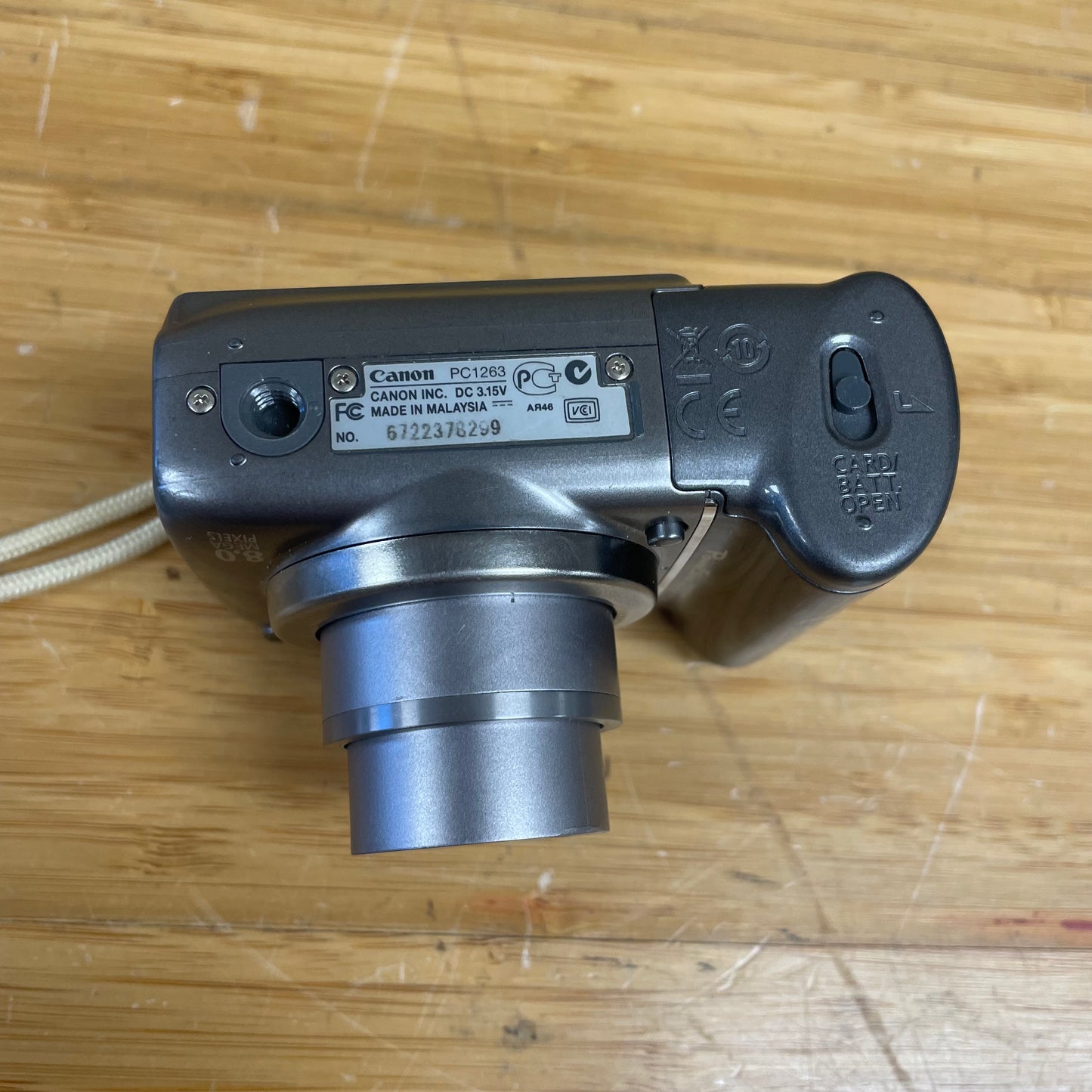 Canon Powershot A590 IS 8.0MP 4x Zoom - Digital Camera - Point & Shoot