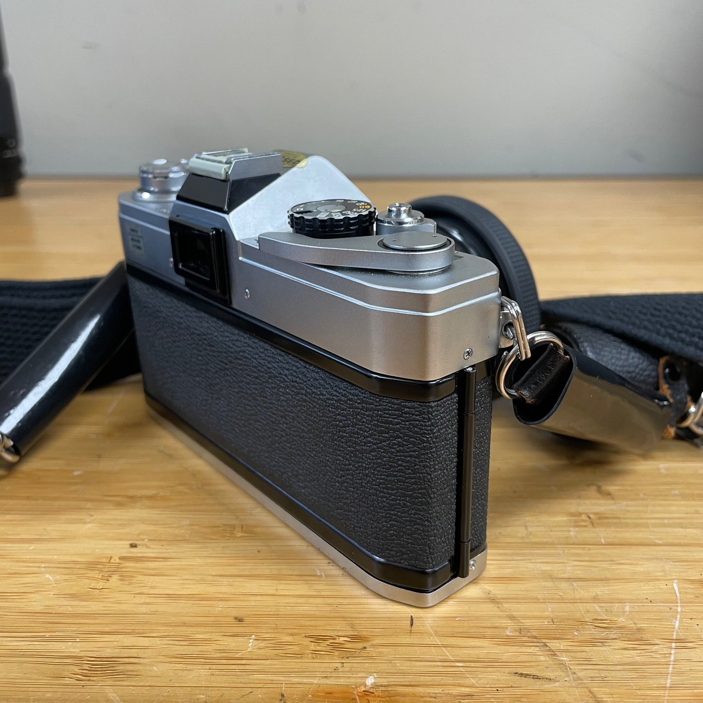 Canon FTb QL 35mm Camera Body S# 316608 w/ Canon FD 50mm T1.8 Lens S# 106768 & Canon Leather Case