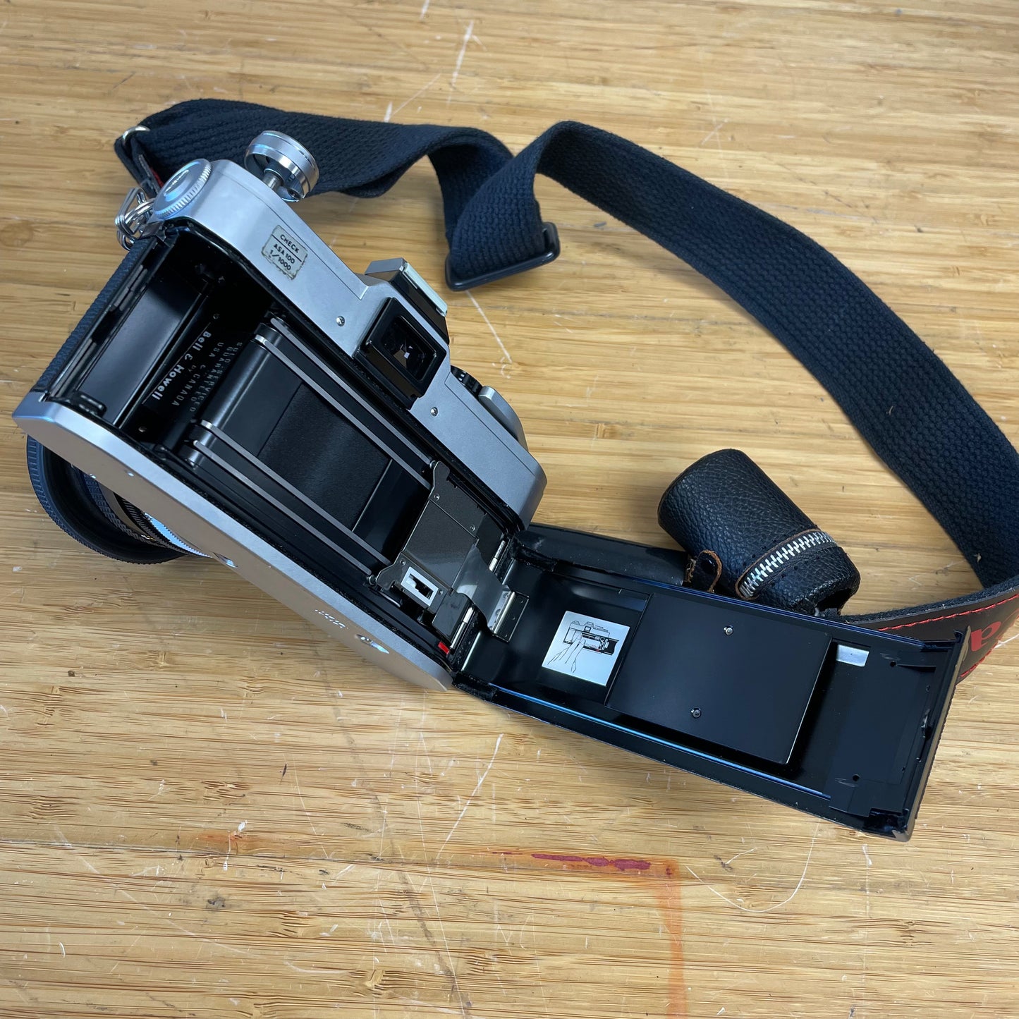 Canon FTb QL 35mm Camera Body S# 316608 w/ Canon FD 50mm T1.8 Lens S# 106768 & Canon Leather Case