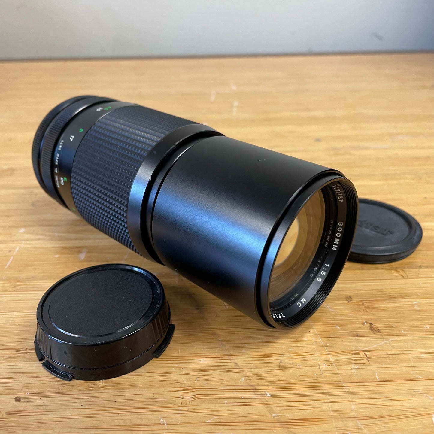 Vivitar 300mm f5.6 MC Telephoto FD Mount Lens S# 37900212