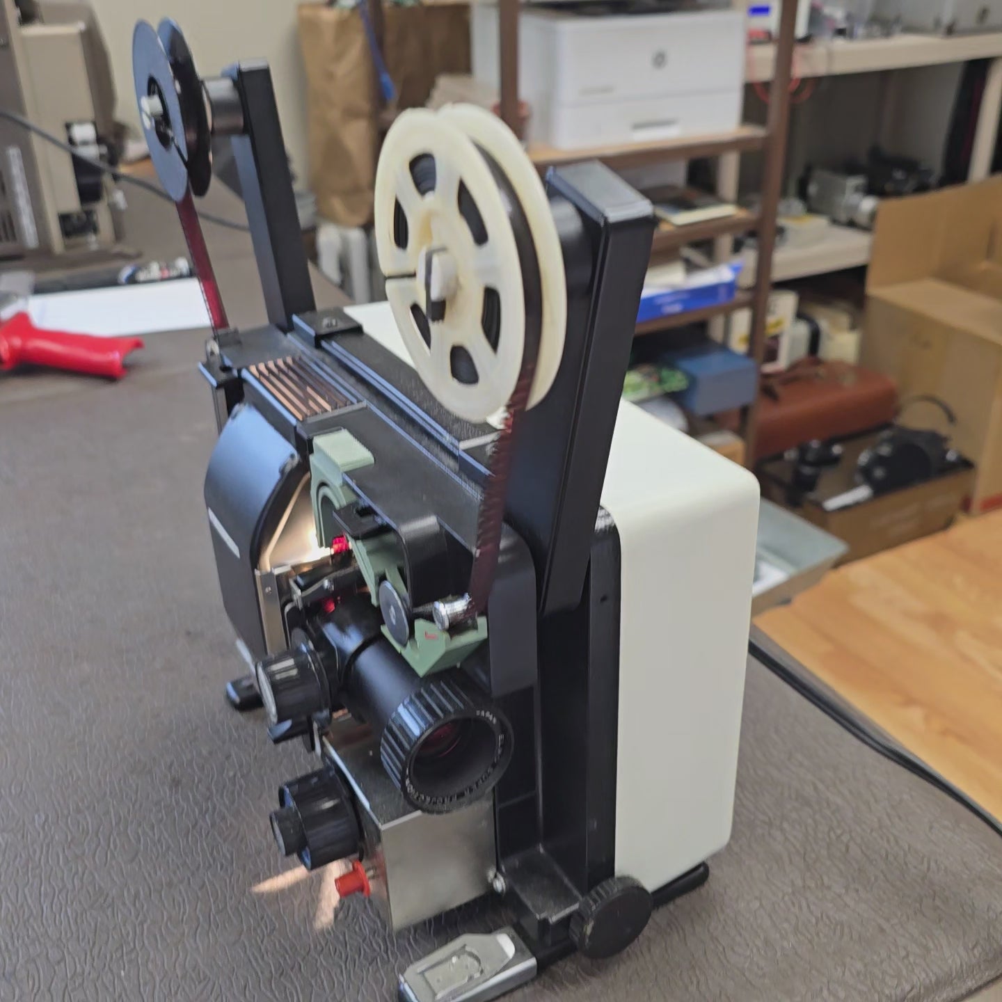Honeywell Elmo Filmatic C Super 8mm Film Projector S# 712959 – Du