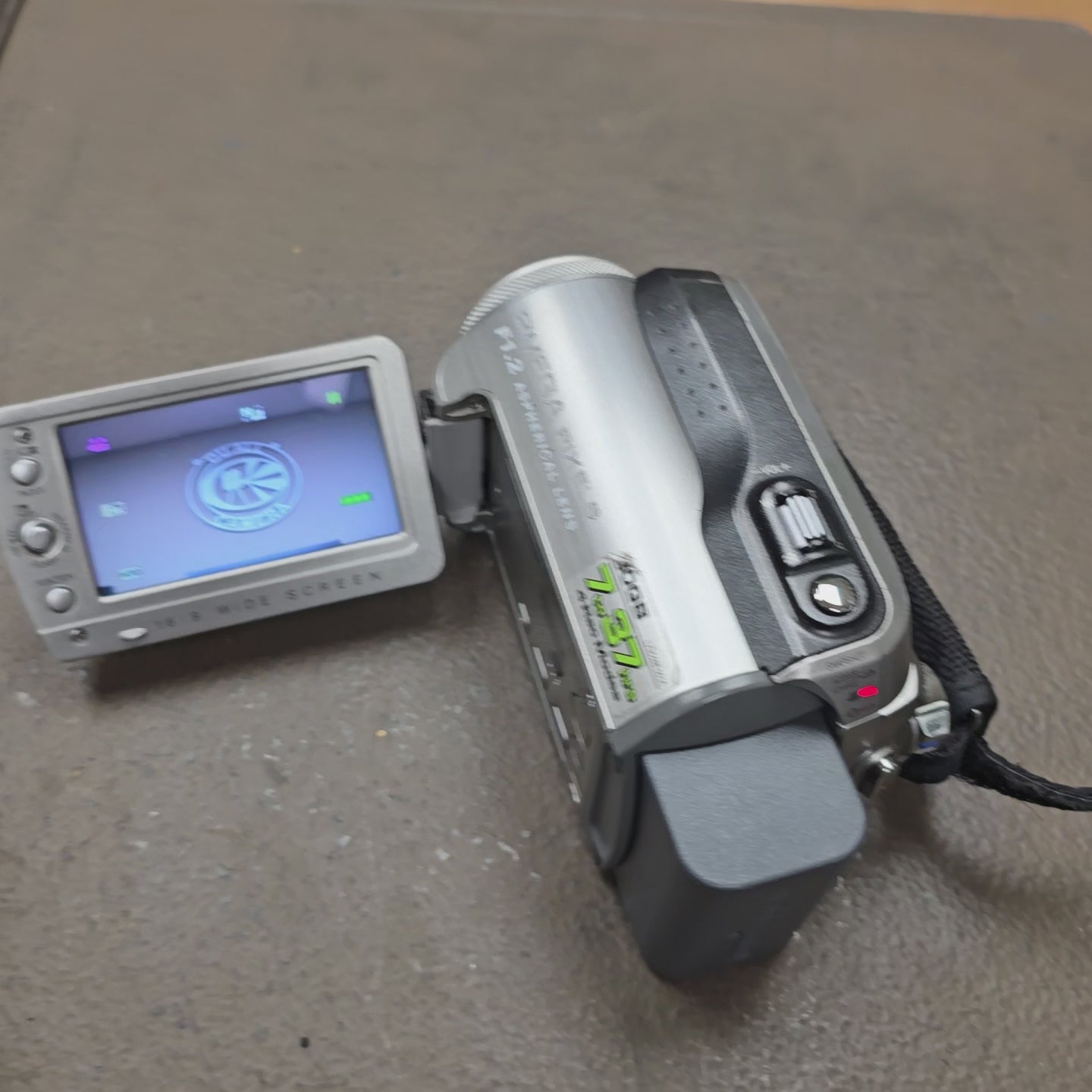 JVC Everio GZ-MG255U Hard Disk Camcorder Package (NTSC) S