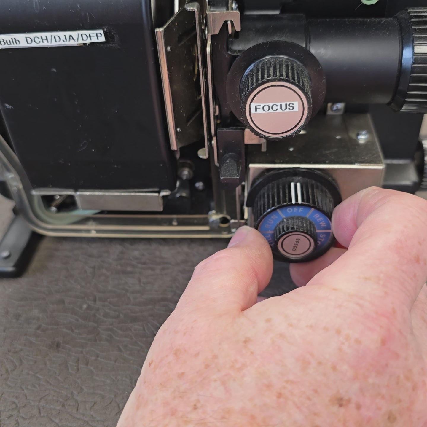 Honeywell Elmo Filmatic C Super 8mm Film Projector S# 712959 – Du