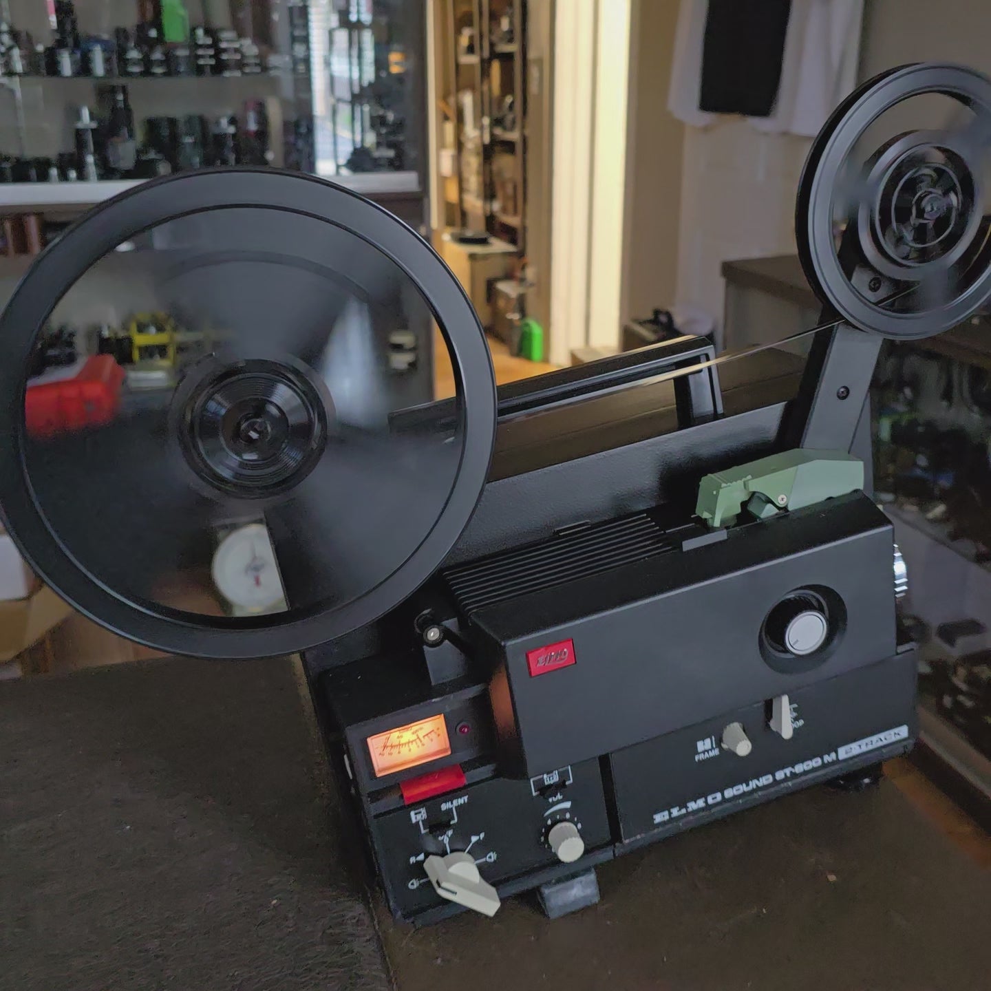Elmo ST-600 M Super 8mm Sound Projector S# 412214 – Du-All