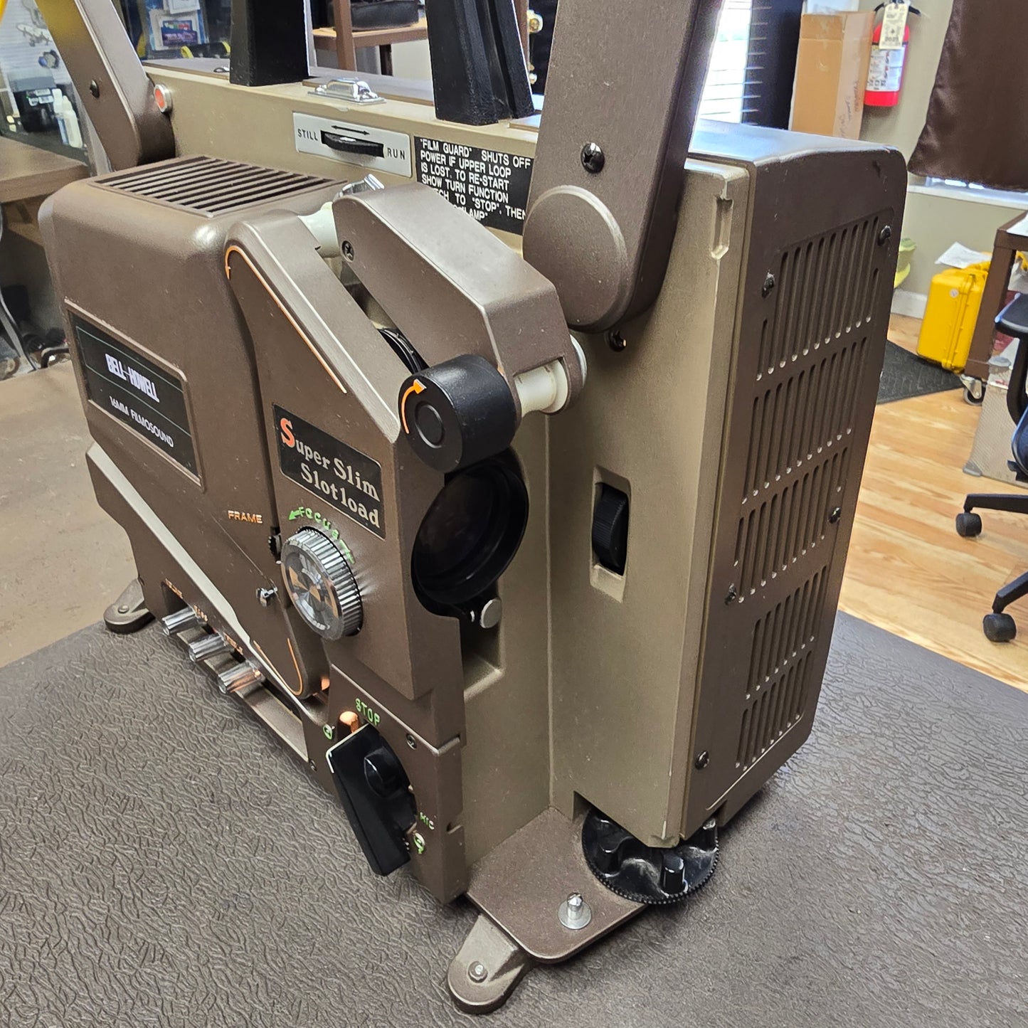 Eiki / Bell & Howell 3580 Super SLim Slotload 16mm FilmoSound Projector S# 43114