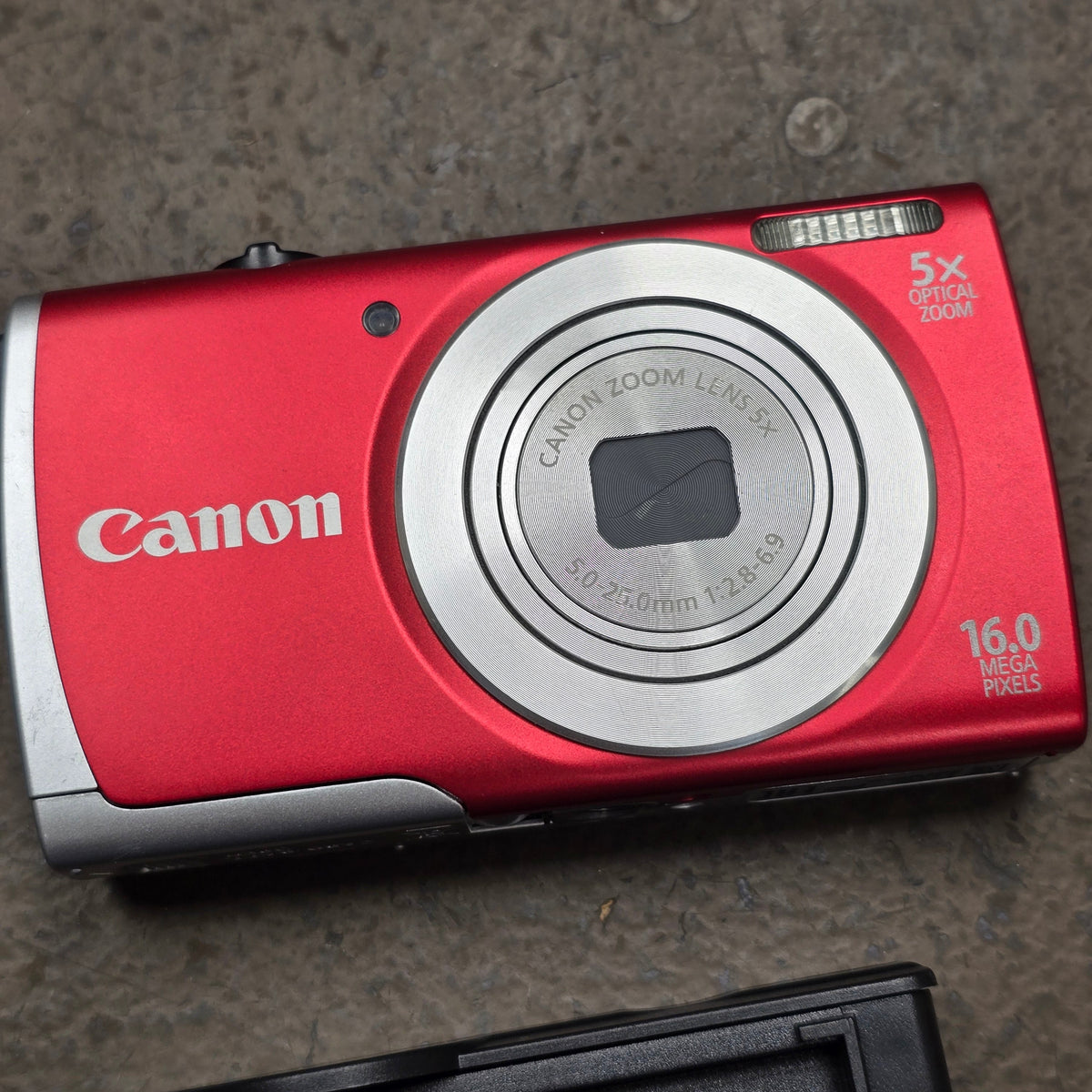 Canon Powershot A2500 (RED)- Digital Camera - Point & Shoot w/Case & Batteries