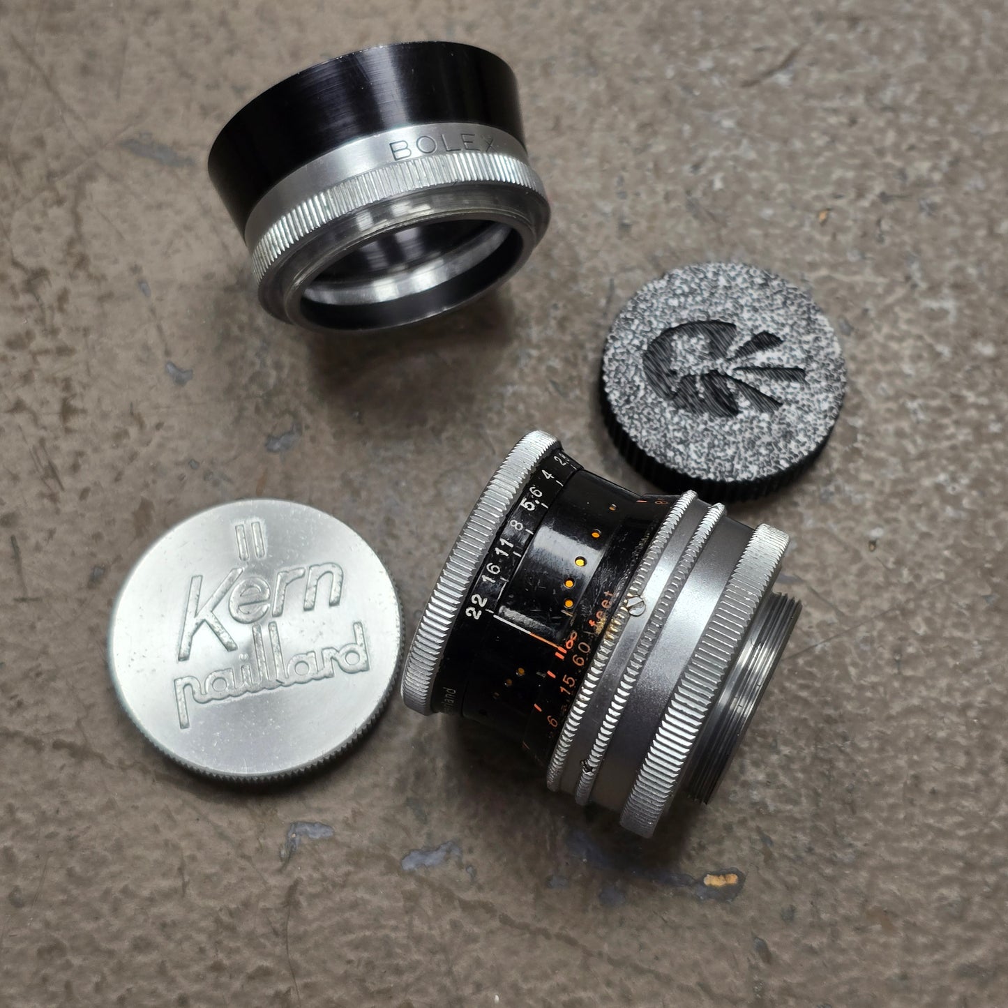 Switar 25mm f1.4 H16RX C-Mount Lens S# 934357 W/ Series 5 Lens Shade