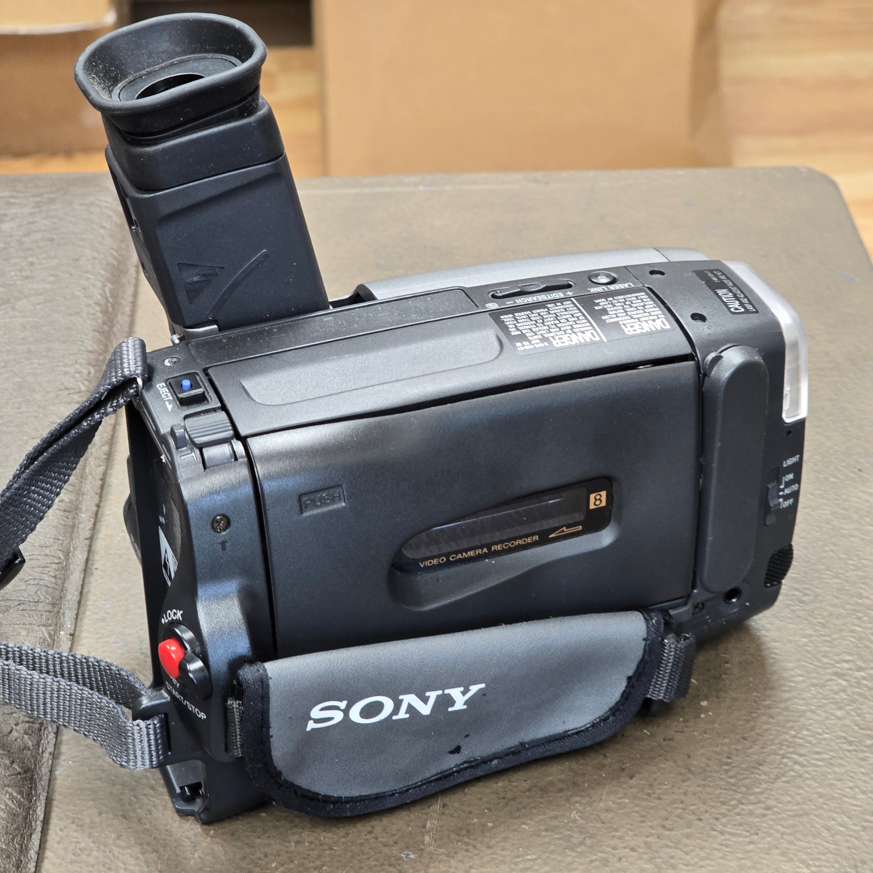 mamaちゃん　SONY CCD-TRV126 Amazon.co.jp: ソニー 2.5型液晶モニター搭載 録画・再生