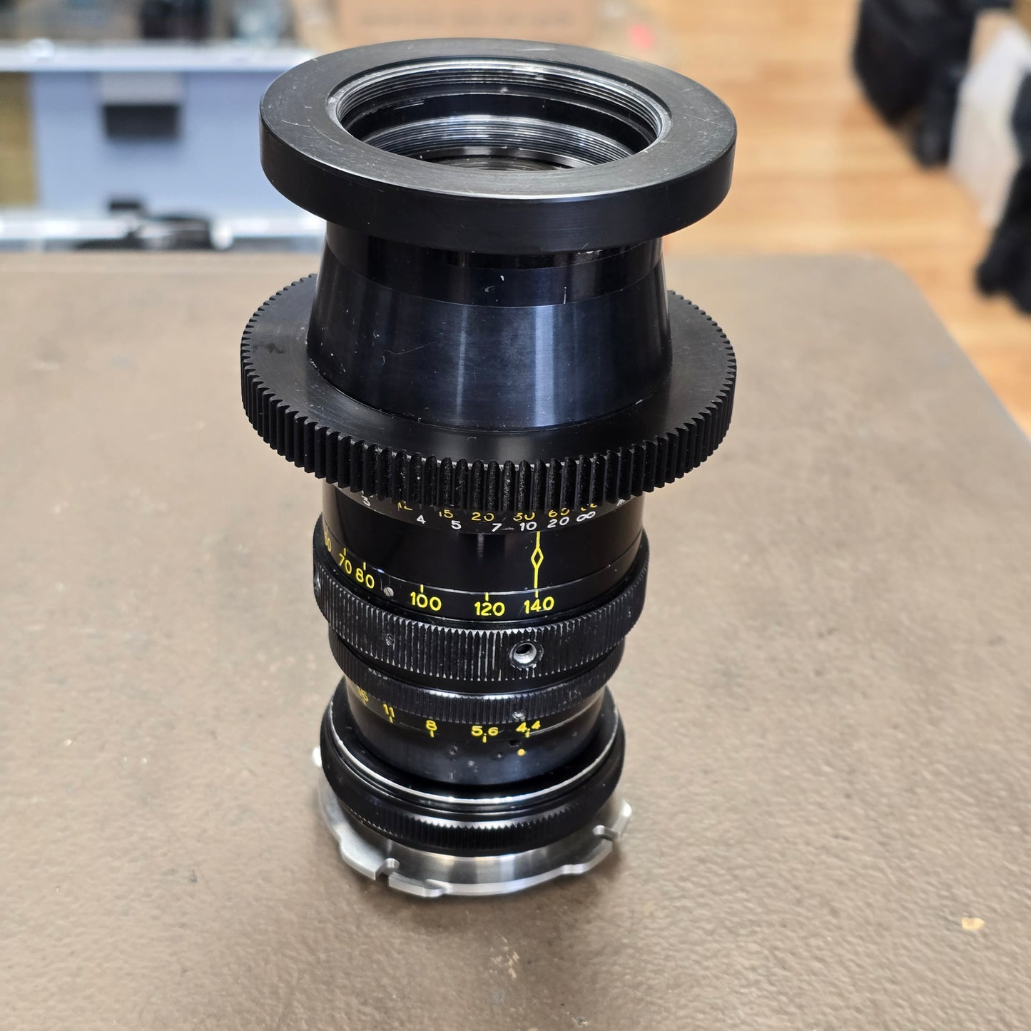 Angenieux 35-140mm T4.4 PL Mount Zoom Lens S# 1036338 With Case