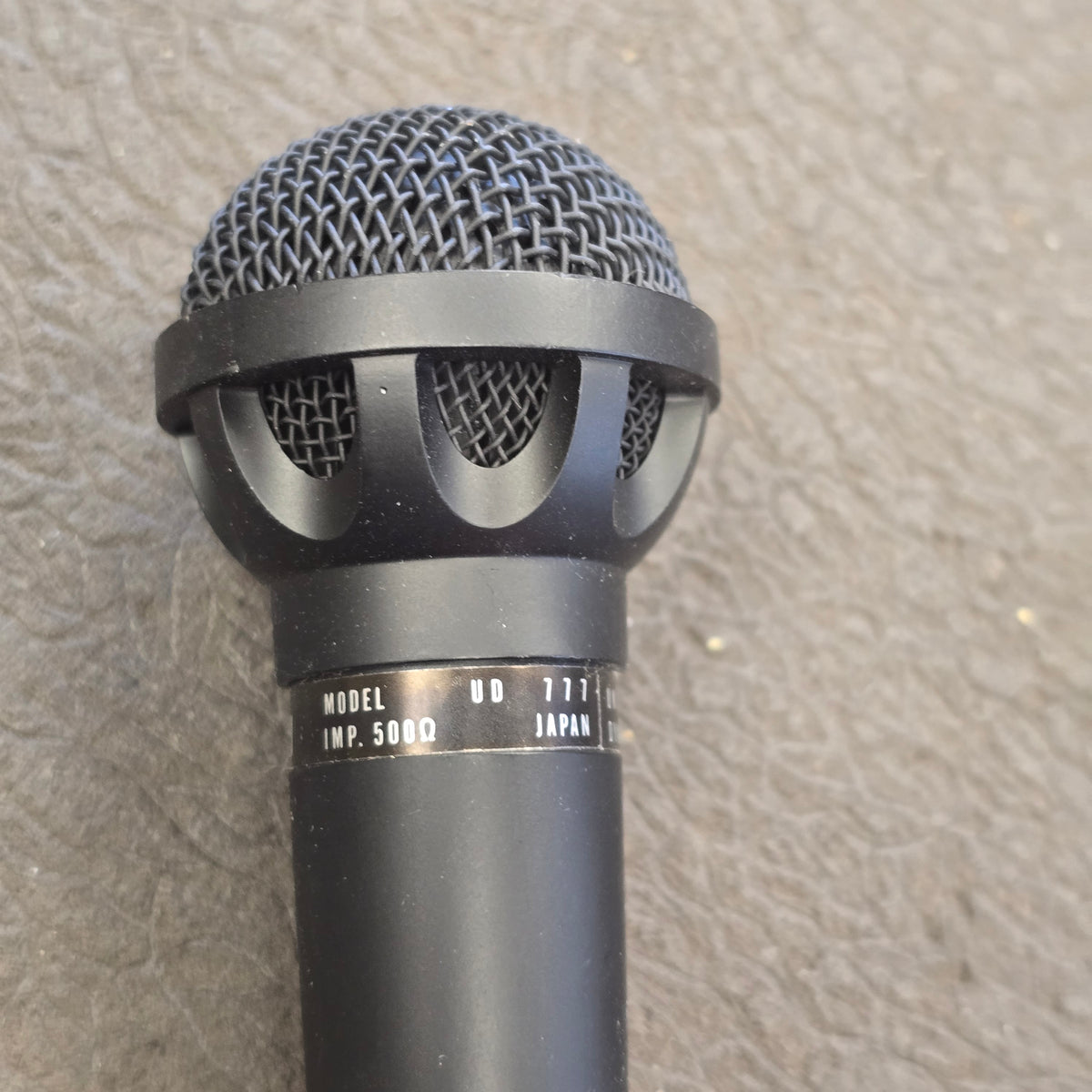 Beaulieu Uni Directional Dynamic Microphone Model  UD 777