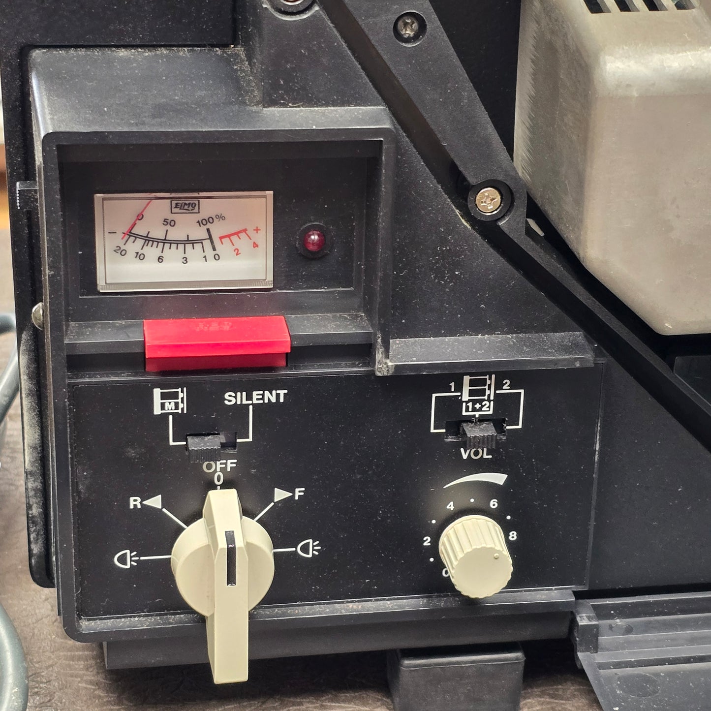 Elmo ST-600 M Super 8mm Sound Projector S# 408228