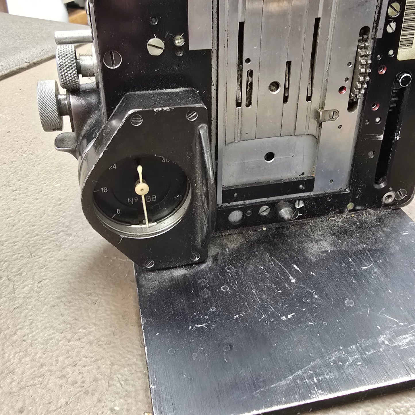 Eclair Cameflex Standard 35mm Parts Camera Body Only S# 1635-824
