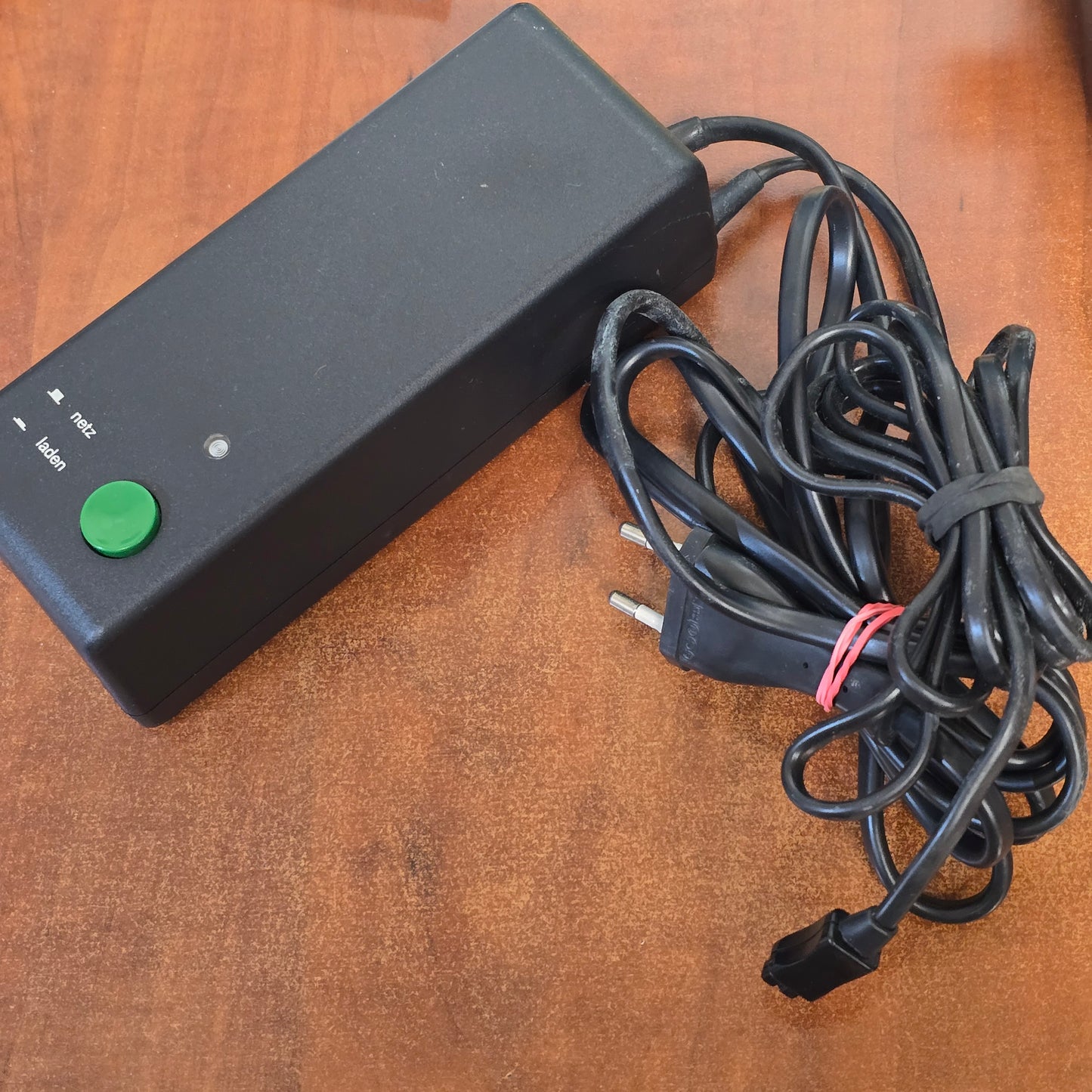 Braun Nizo SRN80 AC Power Charger / External Battery Supply