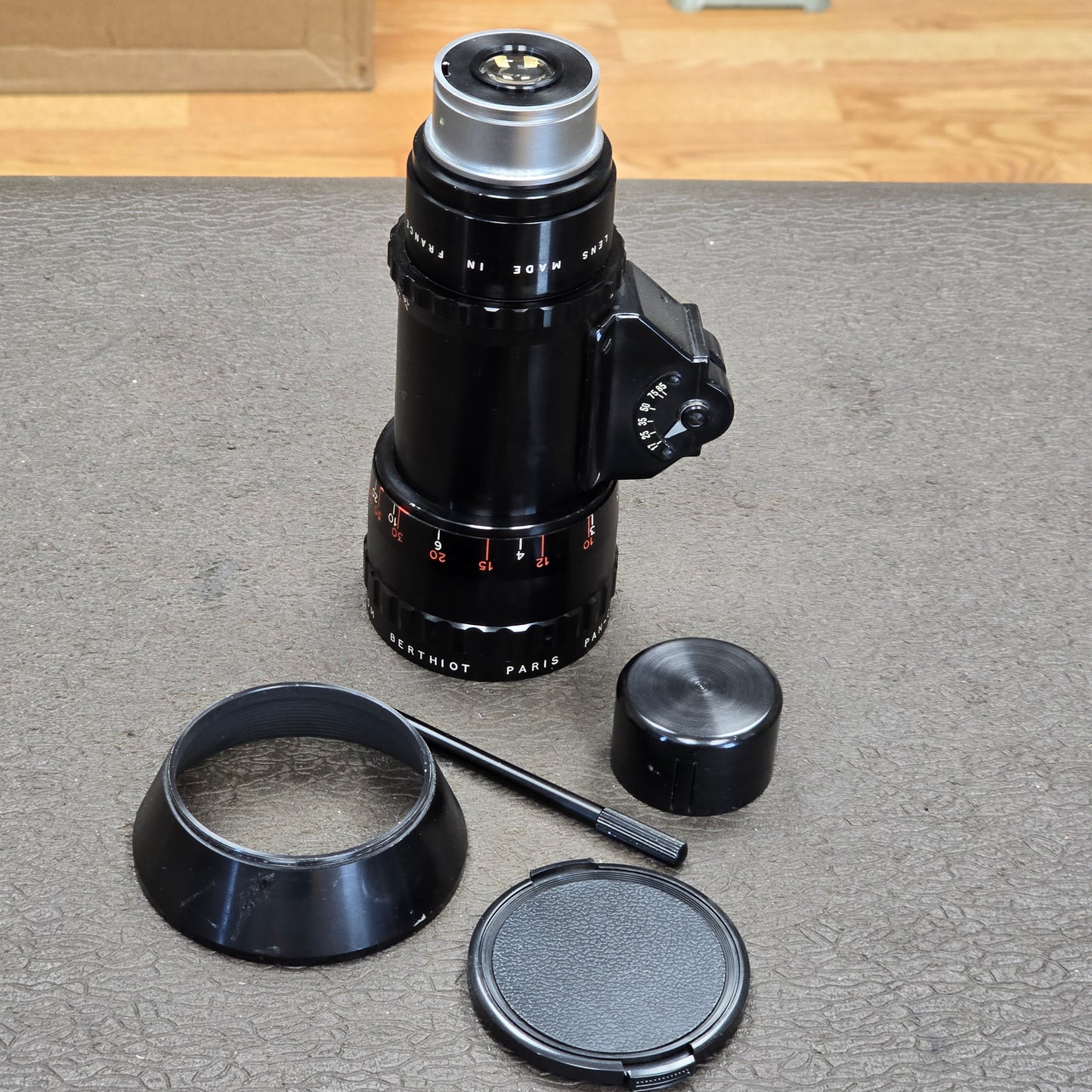 Som Berthiot Paris Pan Cinor 17-85mm t/2.66 Arri Standard Mount Zoom Lens S# CC 6646
