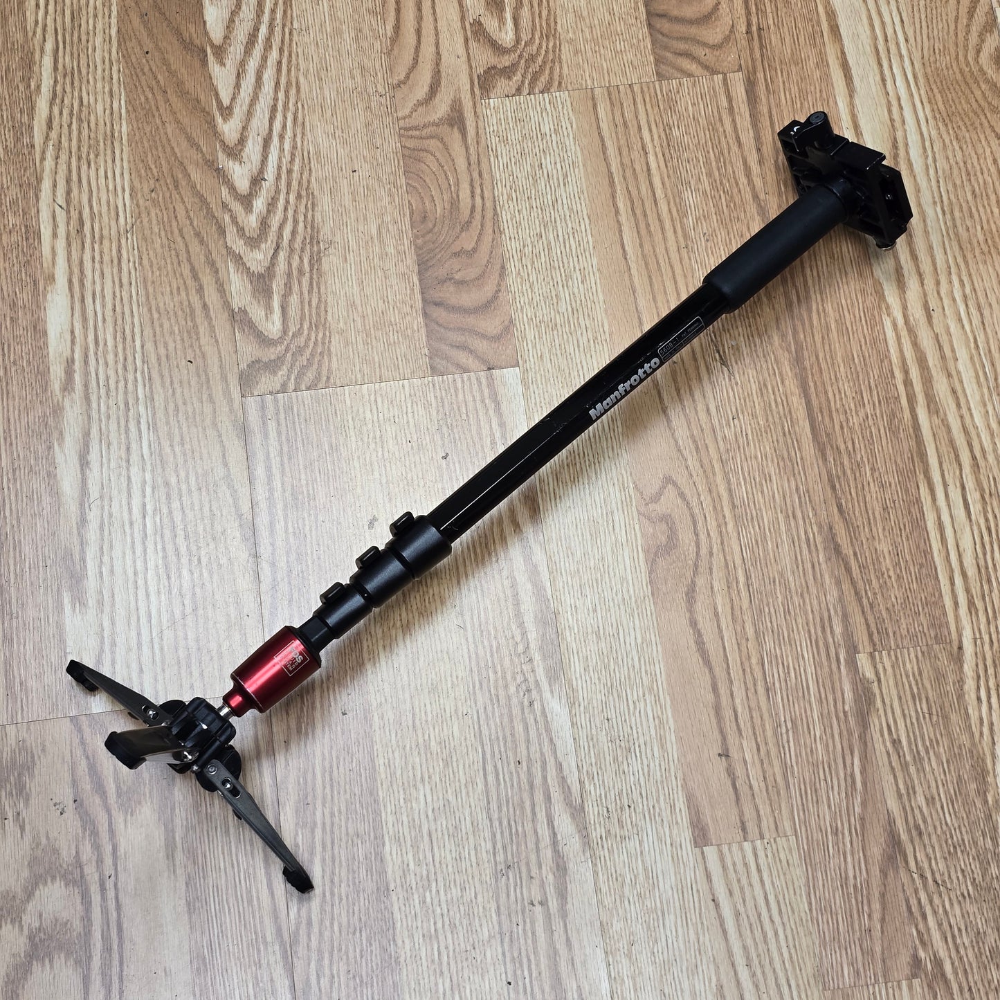 Manfrotto 560B-1 Fluid Video Monopod S# A3799812
