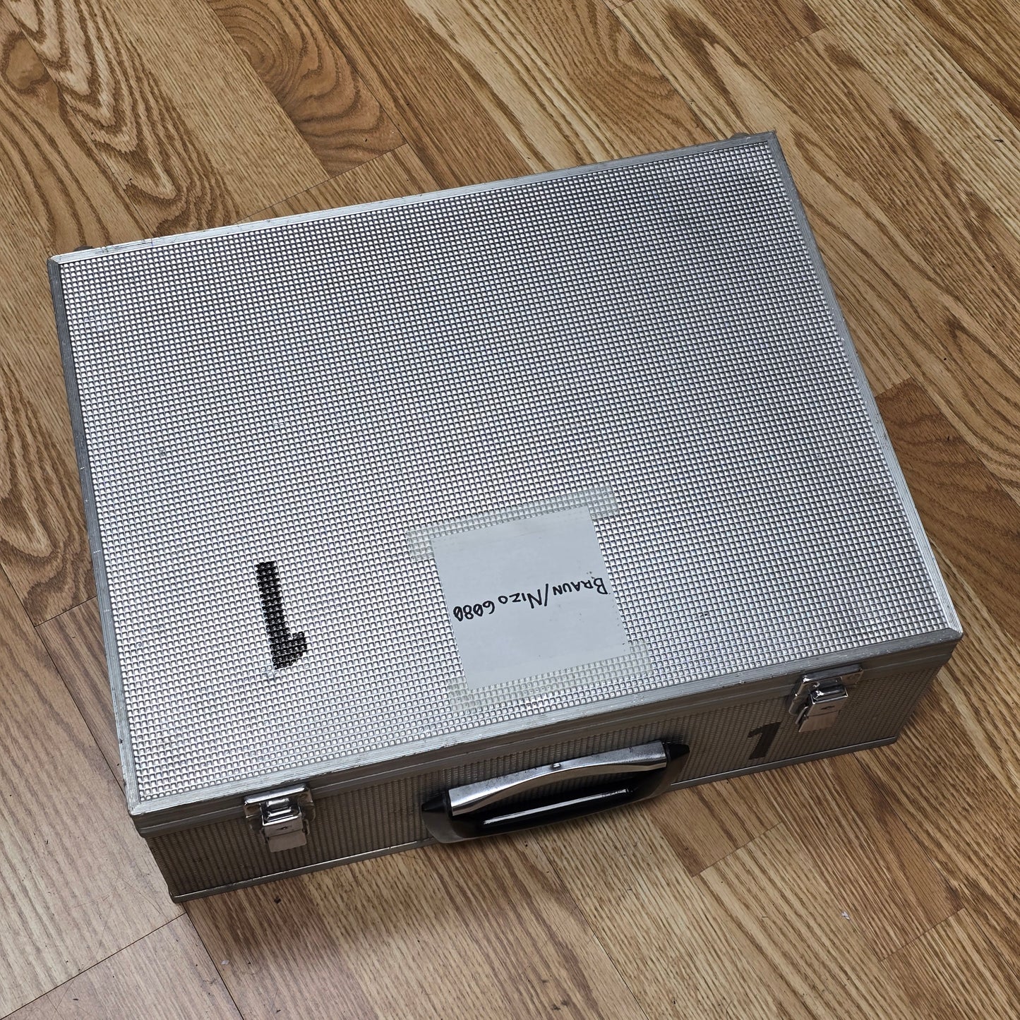 Braun Nizo Hammered Aluminum Case with Accessories for Nizo 6080/ 4080 / 6056 Model Cameras