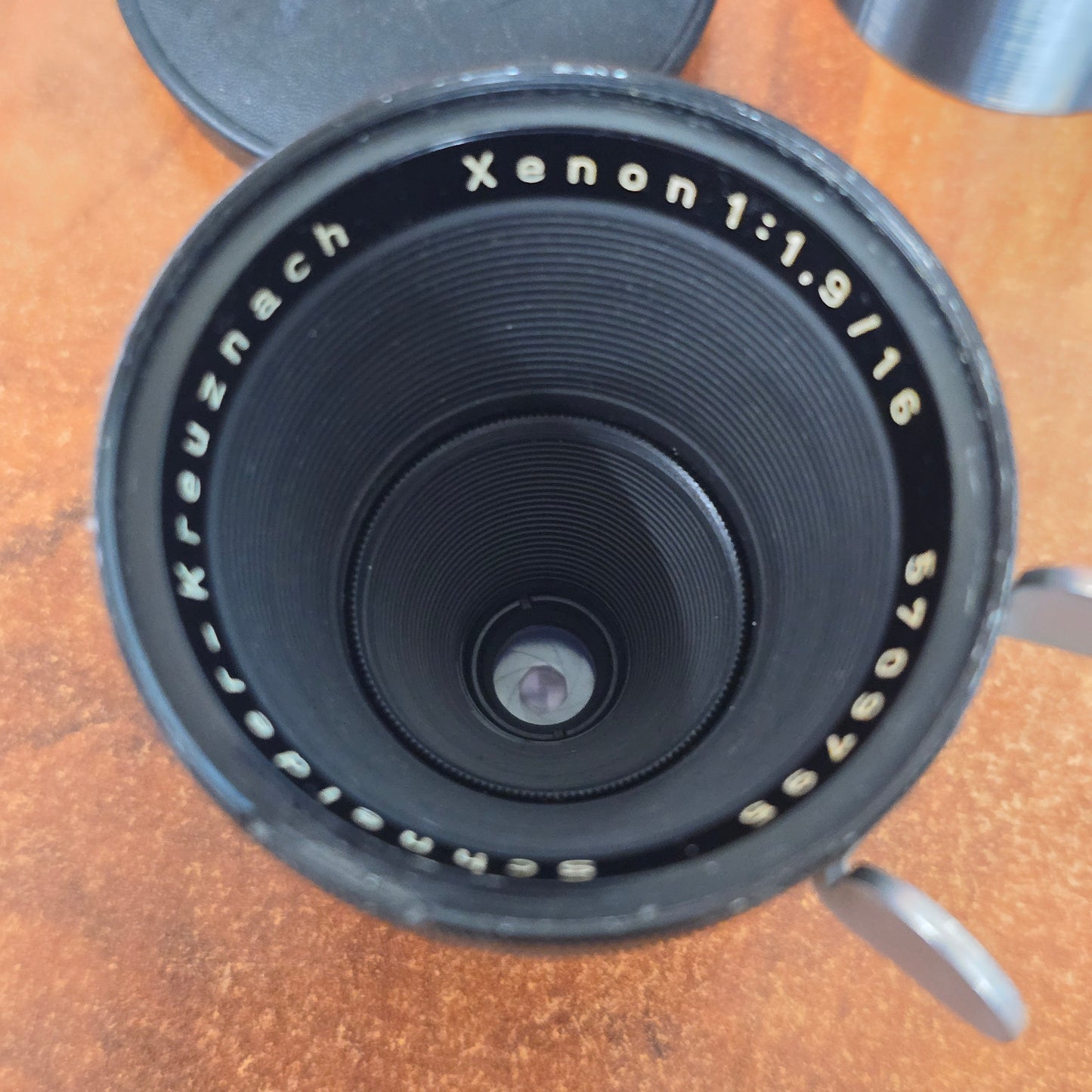Schneider-Kreuznach Xenon 16mm T1.9 Arri Standard Mount S# 5709795