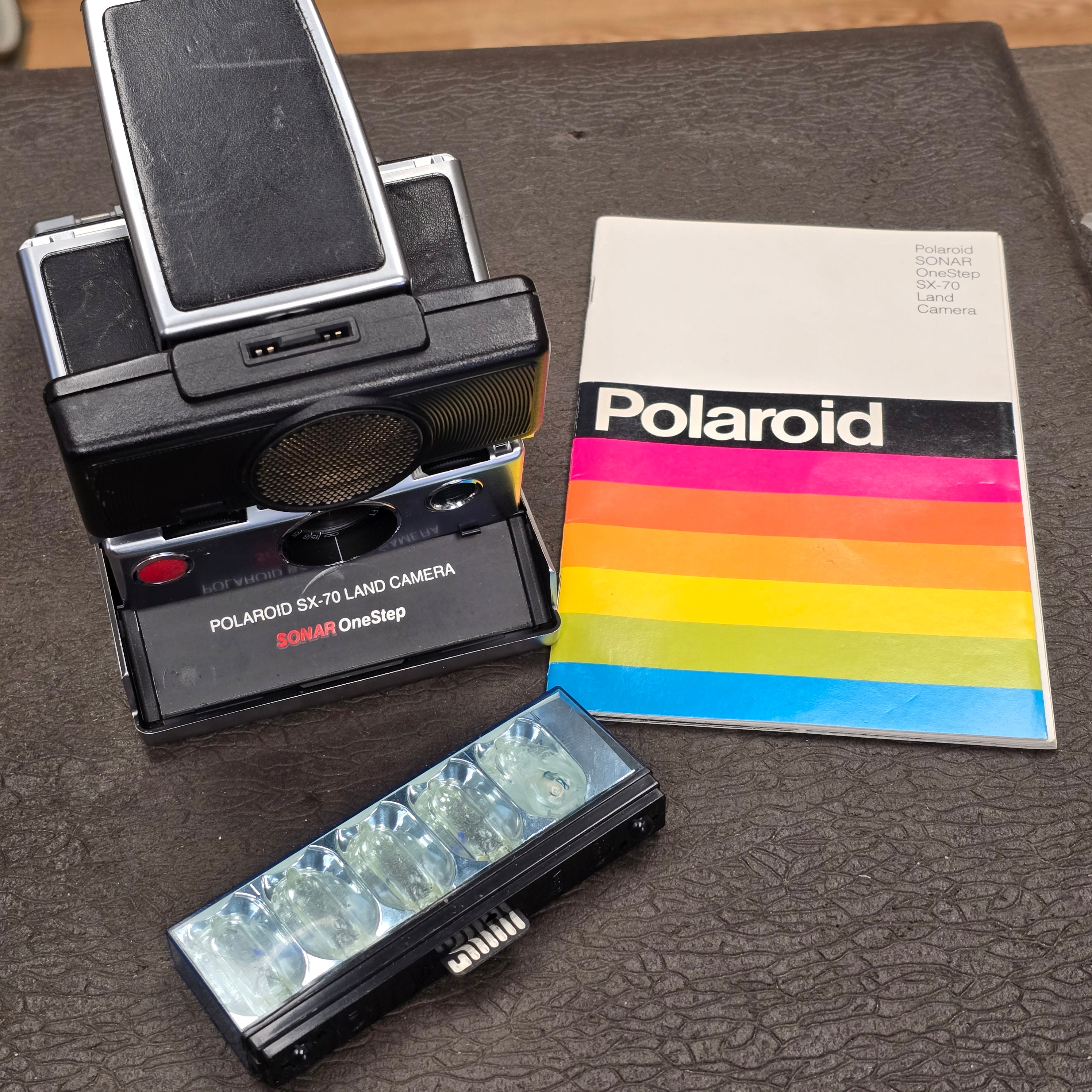 Polaroid SX-70 Land Camera Sonar One Step with Flash & Manual – Du