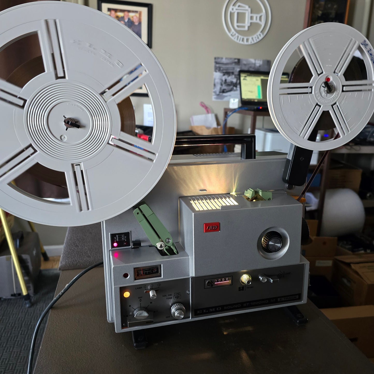 Elmo ST-1200 HD Magnetic 2 Track Super 8mm Sound Projector S# 402083