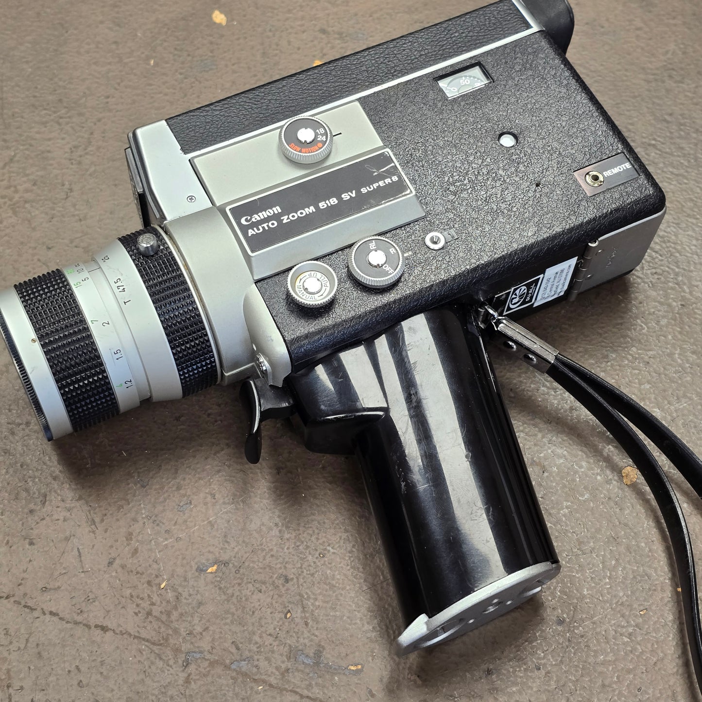 Canon 518 Auto Zoom SV (Special Version) Super 8mm Camera S# 262652 With Case
