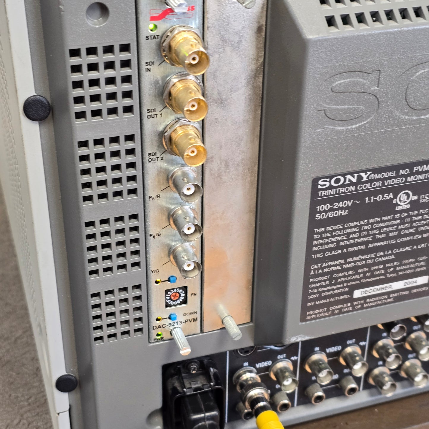 Sony Trinitron Color Video Monitor Model PVM-14L5 S# 2107527