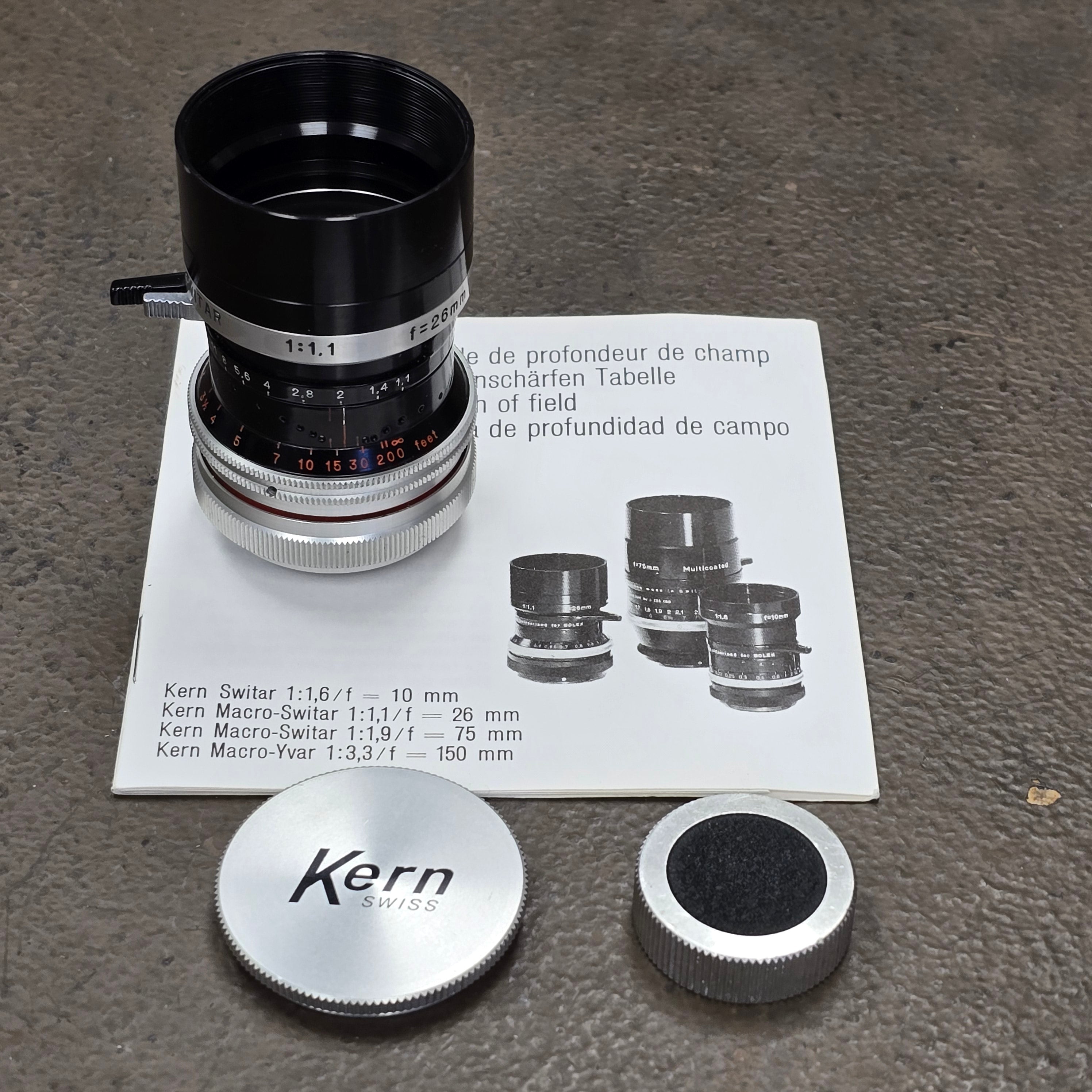 Switar 26mm Macro Preset f/1.1 H16 RX C-Mount Lens S# 1106671 – Du