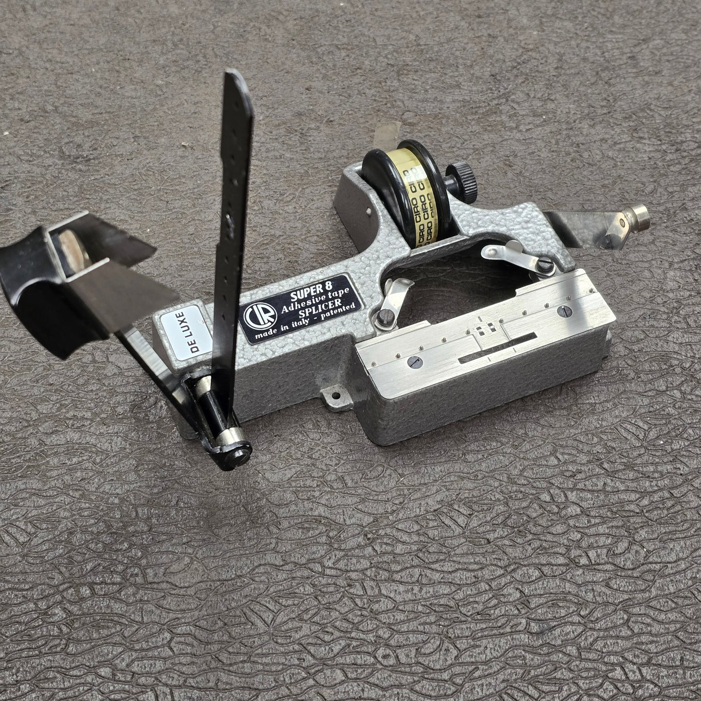 Costruzione Incollatrici Rapide-Roma CIR Deluxe Matrix Super 8mm Tape Splicer
