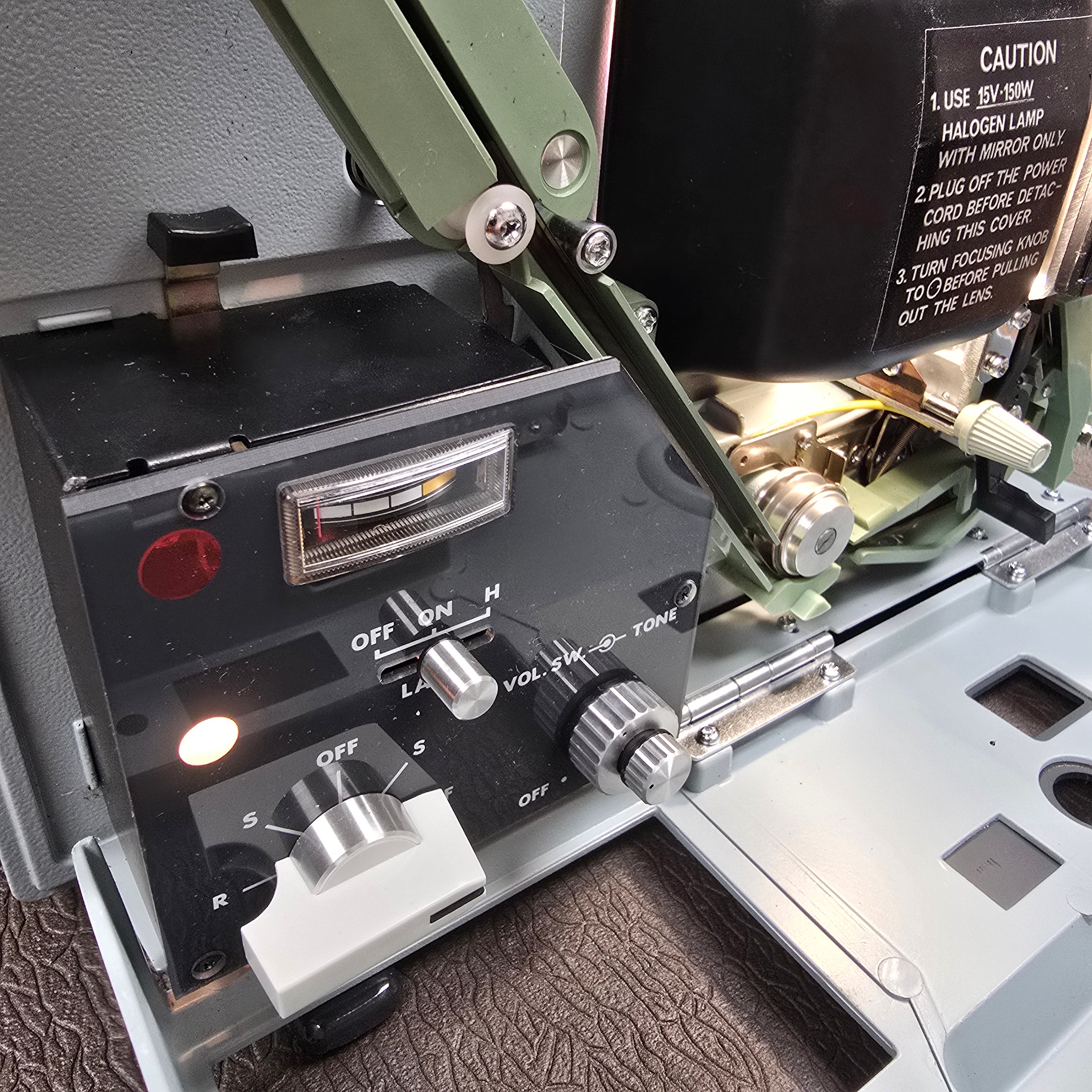 Elmo ST-1200 Magnetic Super 8mm Sound Projector S# 54611 – Du-All