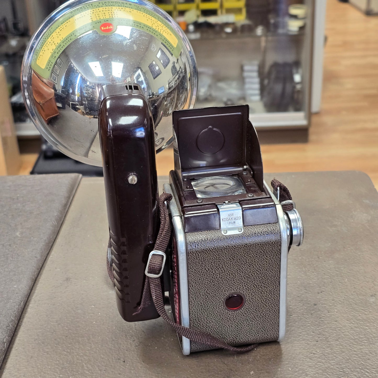 Kodak Duaflex IV Camera, with Kodalite Flash Outfit w/ Spare Bulbs & Case