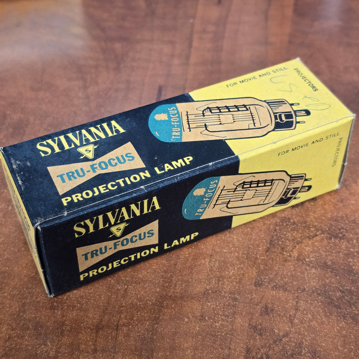 Sylvania CWD Lamp 120V 300W