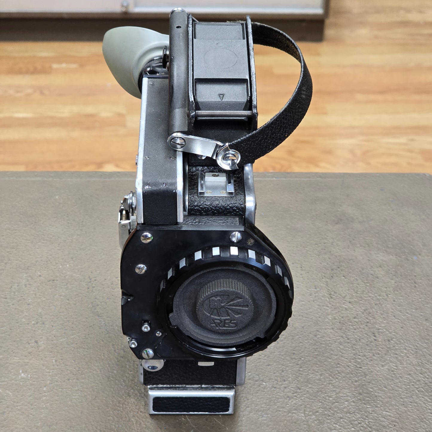 Bolex SBM 16mm Camera body with 10X viewfinder S# 300878