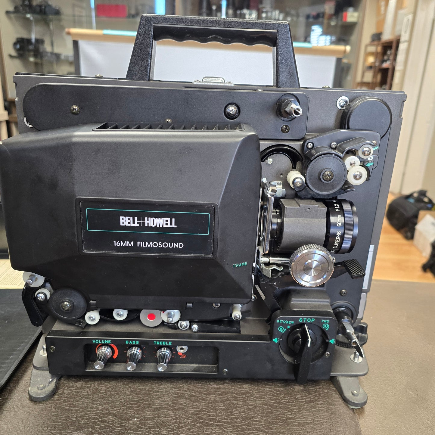 Eiki / Bell & Howell Filmosound 3585 16mm Autoload Sound Projector S# 12008