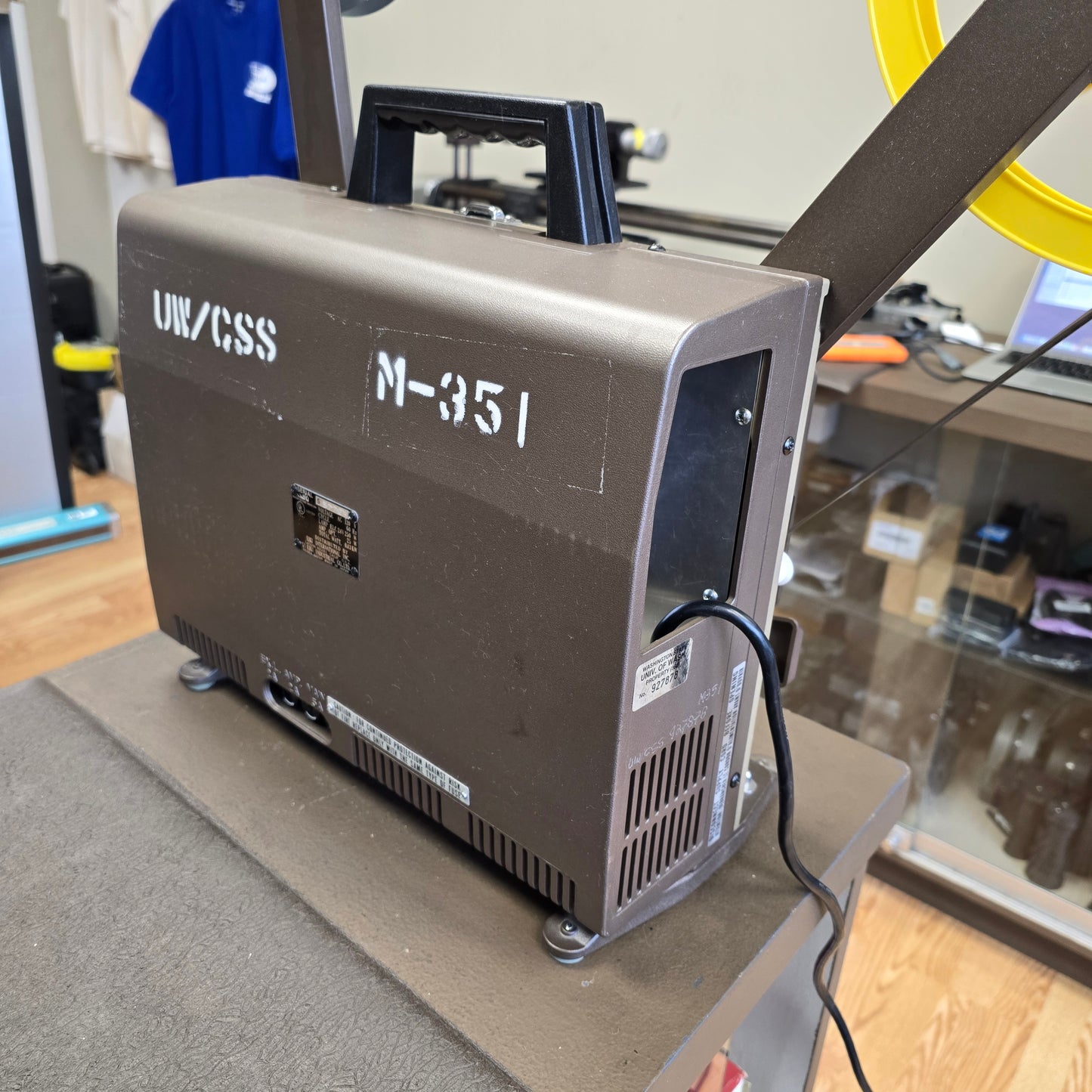 Eiki Slimline SSL-O 3580 16mm Slotload Sound Projector S# 57729