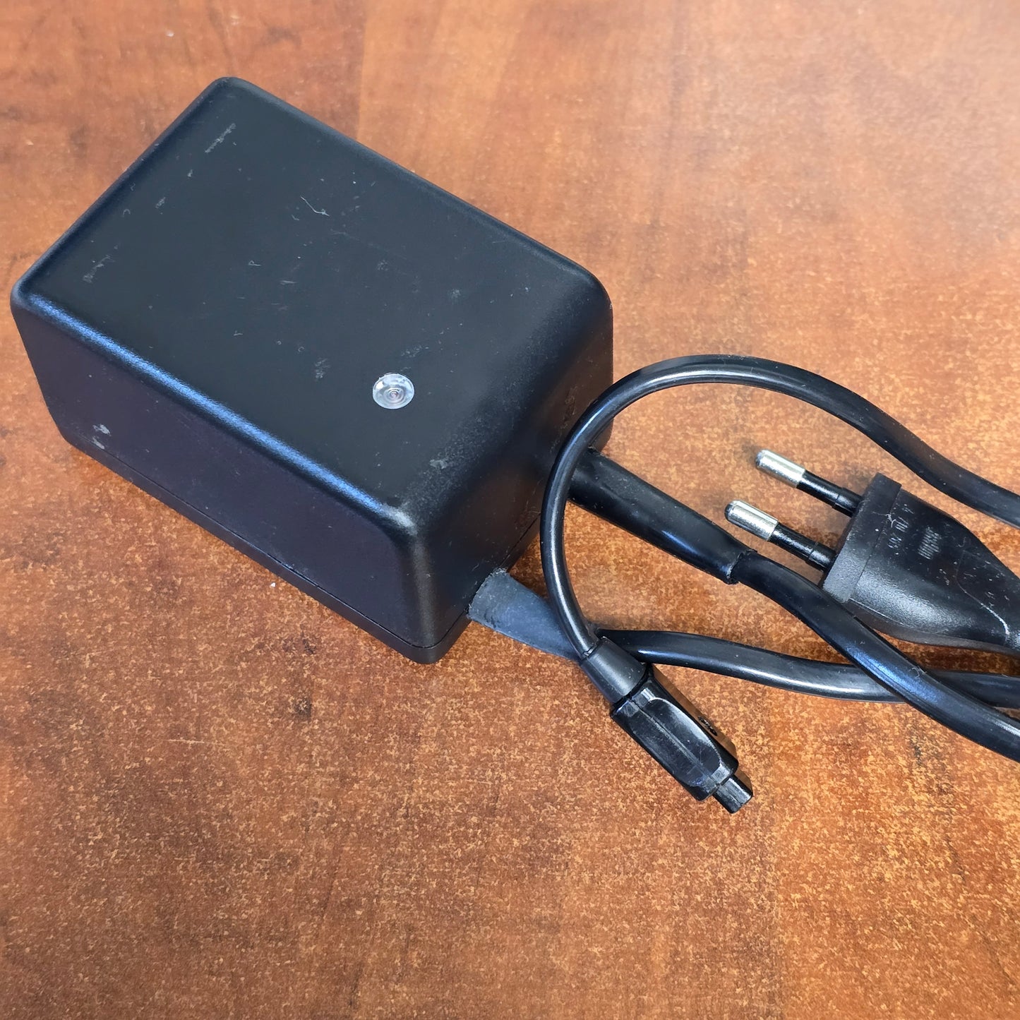 Braun Nizo Akku Box Ladegerat SR9 AC Charger 100-120V / 200-240V