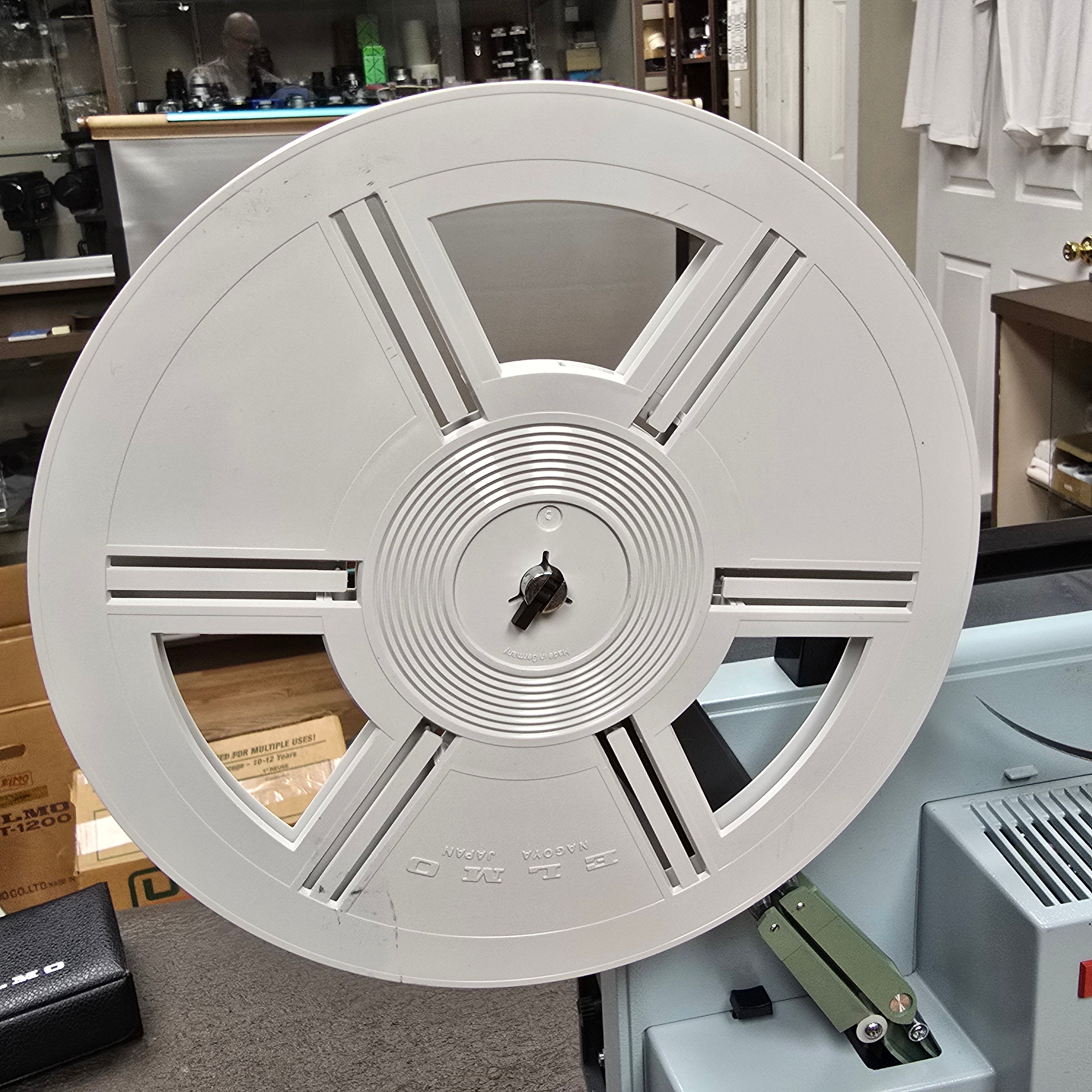 Elmo ST-1200 Magnetic Super 8mm Sound Projector S# 54611 – Du-All
